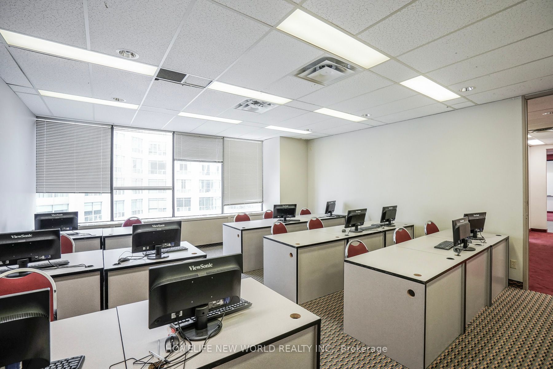 920 Yonge Street Level 7 Property Photo 22