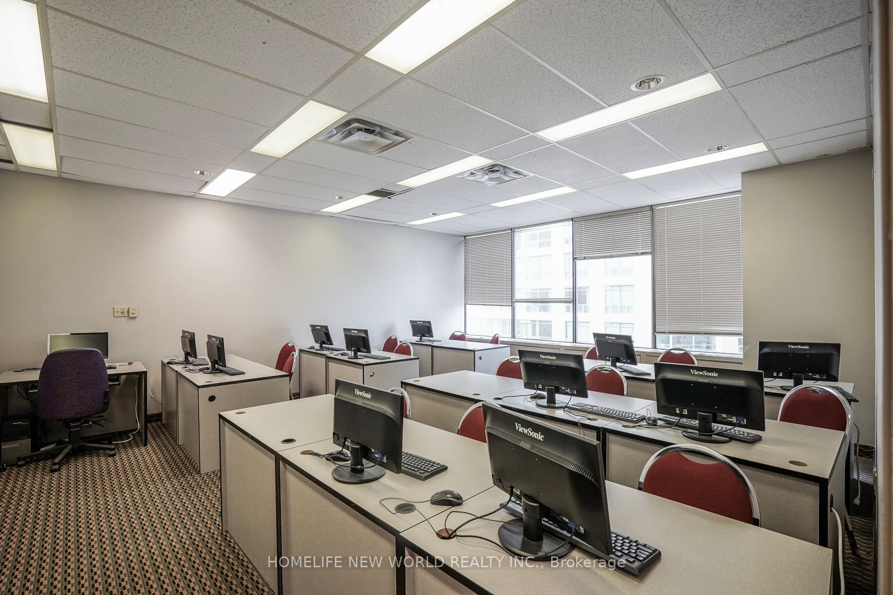 920 Yonge Street Level 7 Property Photo 23