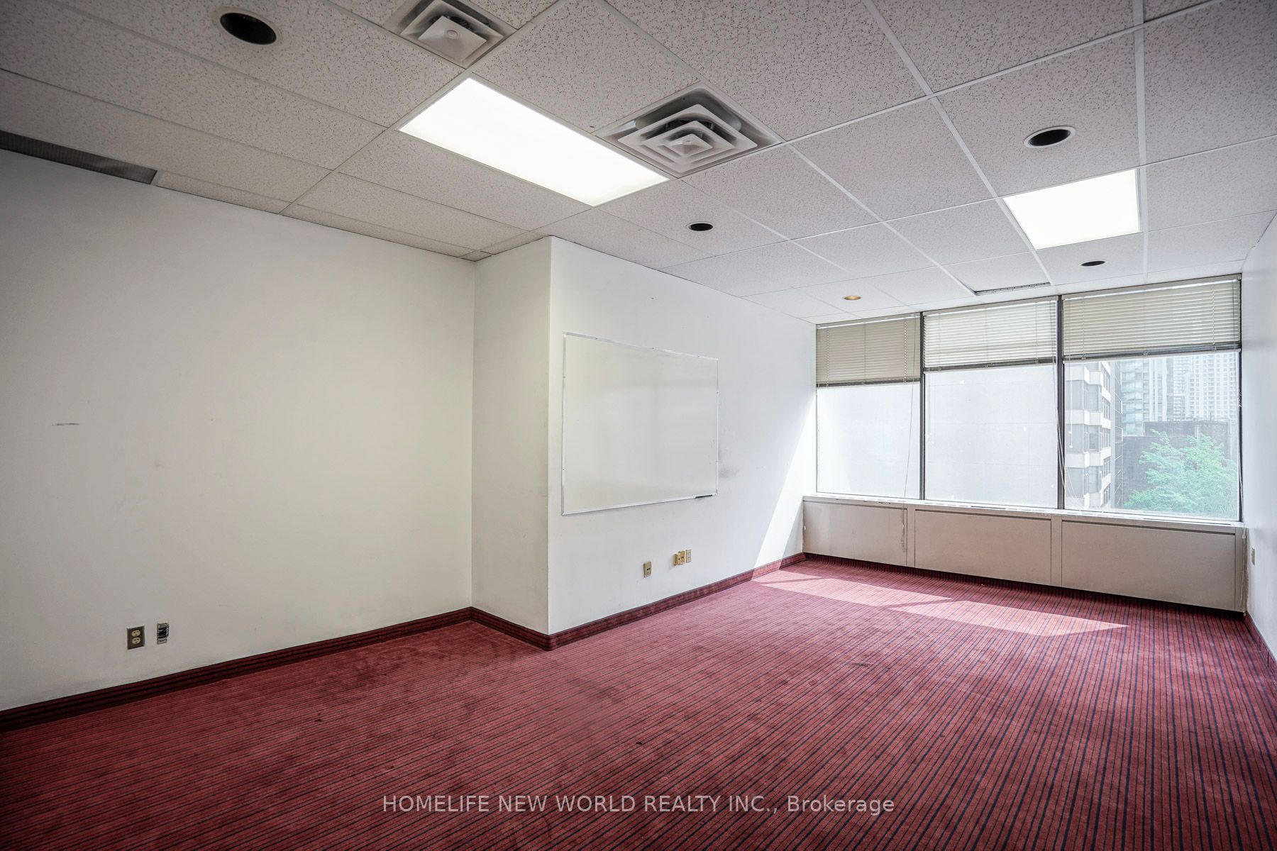 920 Yonge Street Level 7 Property Photo 29