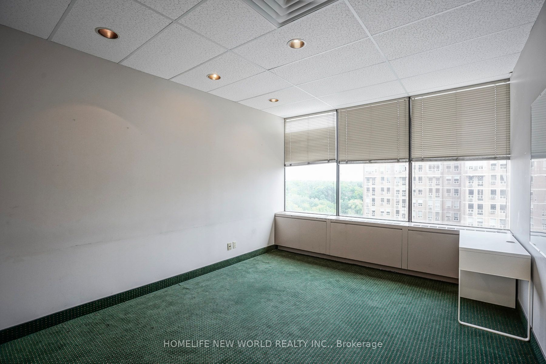 920 Yonge Street Level 7 Property Photo 32