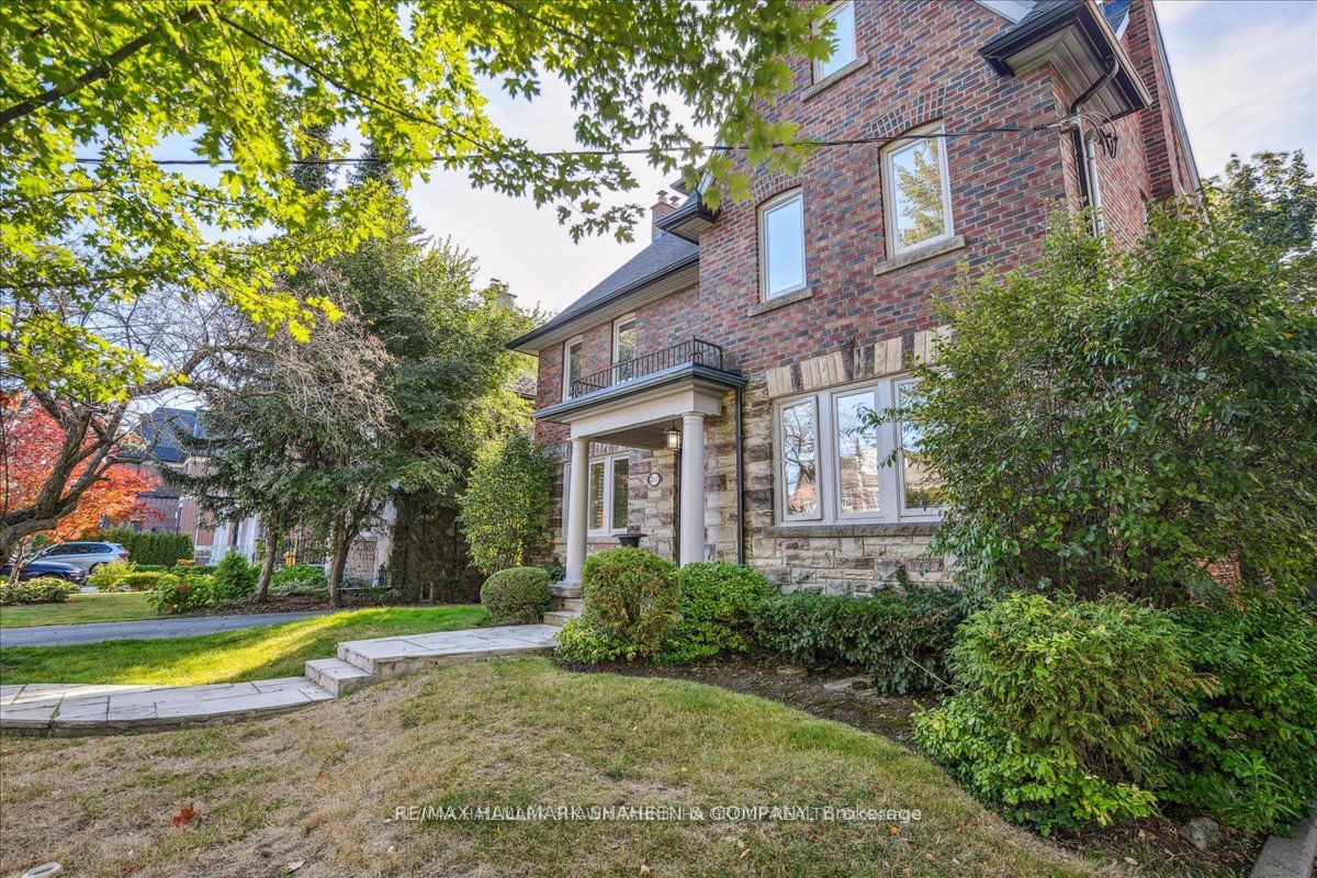 251 Lytton Boulevard Property Photo 3