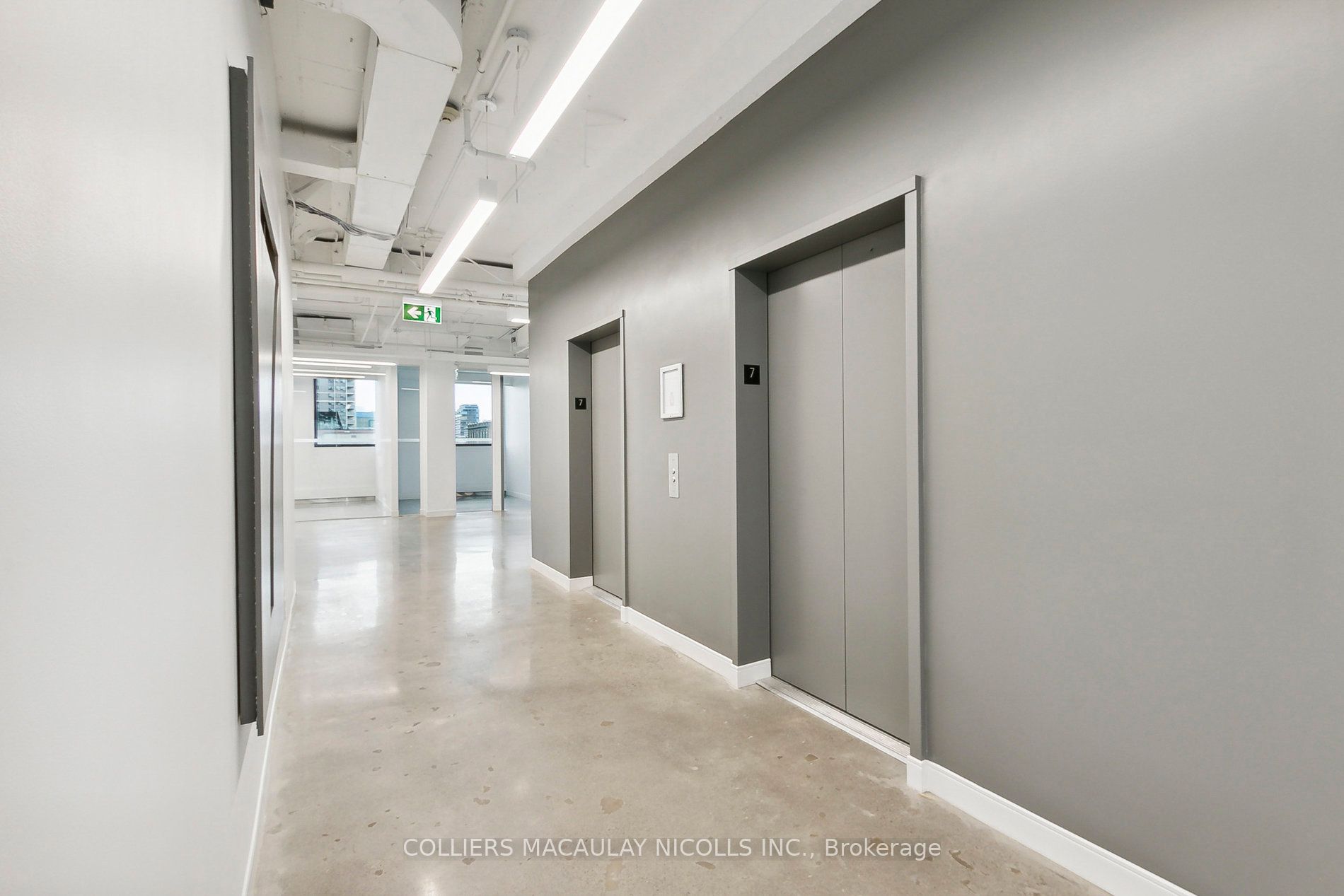 #700 - 150 John Street Property Photo 4