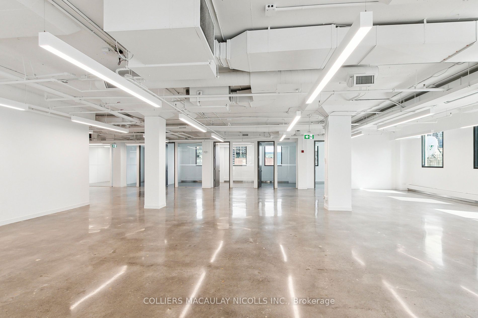 #700 - 150 John Street Property Photo 7