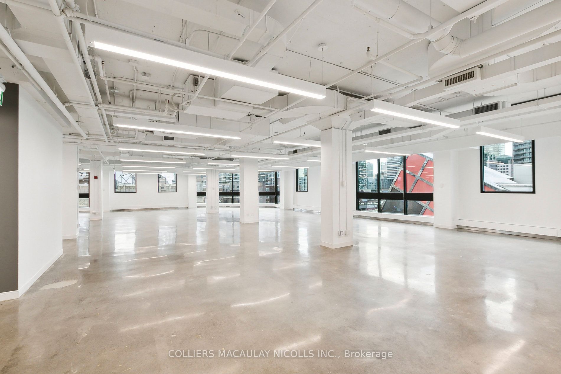 #700 - 150 John Street Property Photo 10