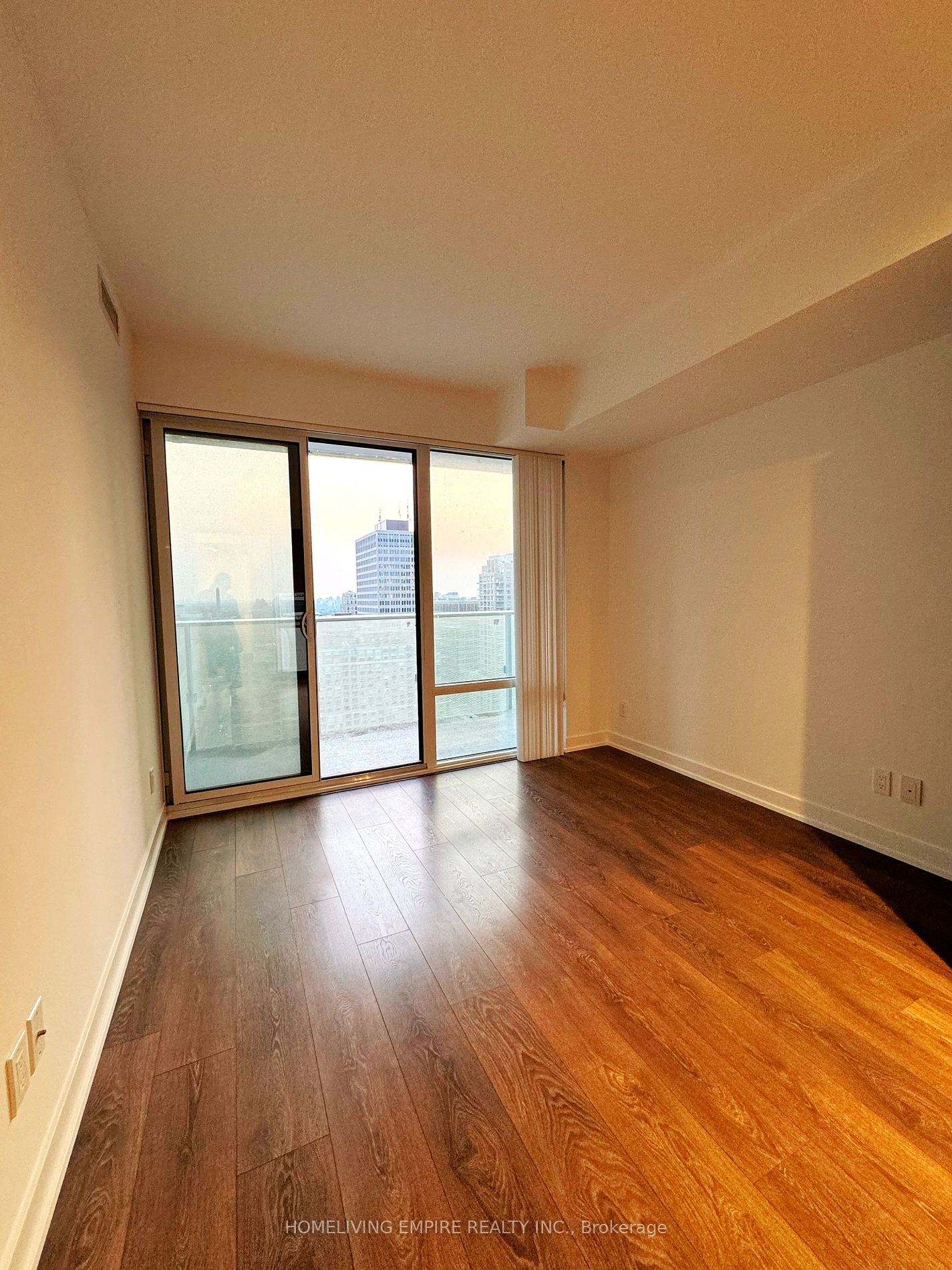 501 Yonge St 13 Property Photo 9