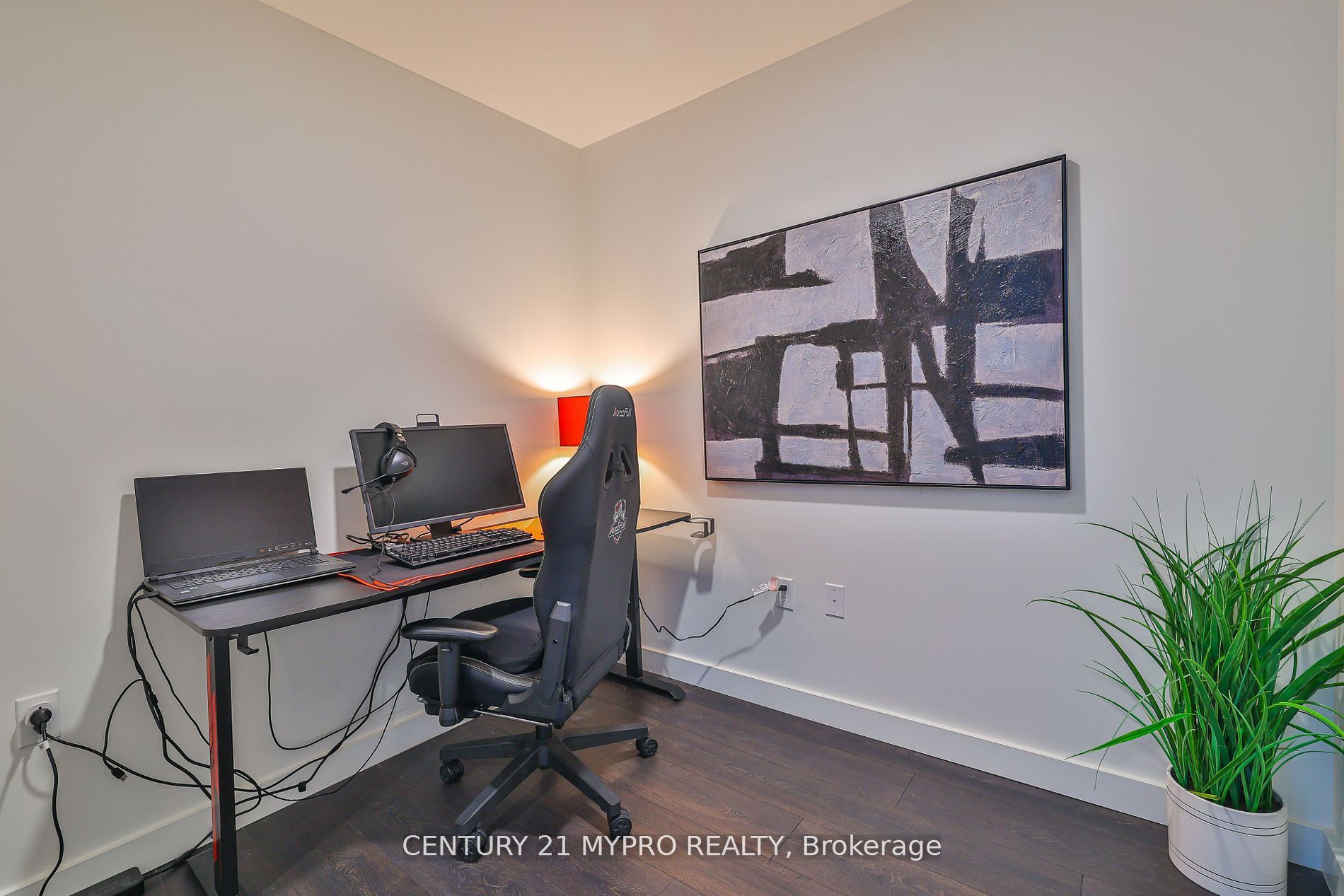 95 Mcmahon Dr 05 Property Photo 20