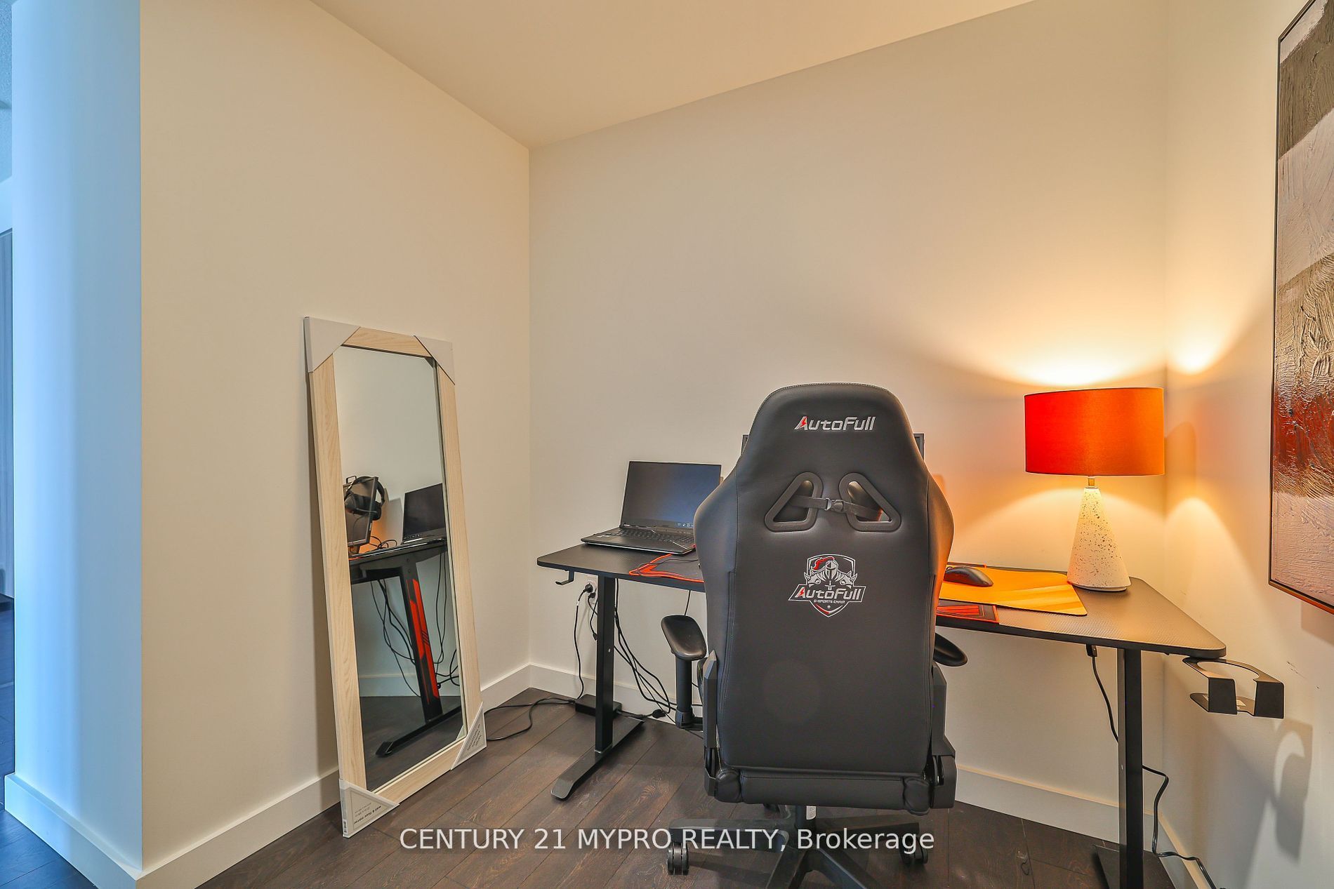 95 Mcmahon Dr 05 Property Photo 21