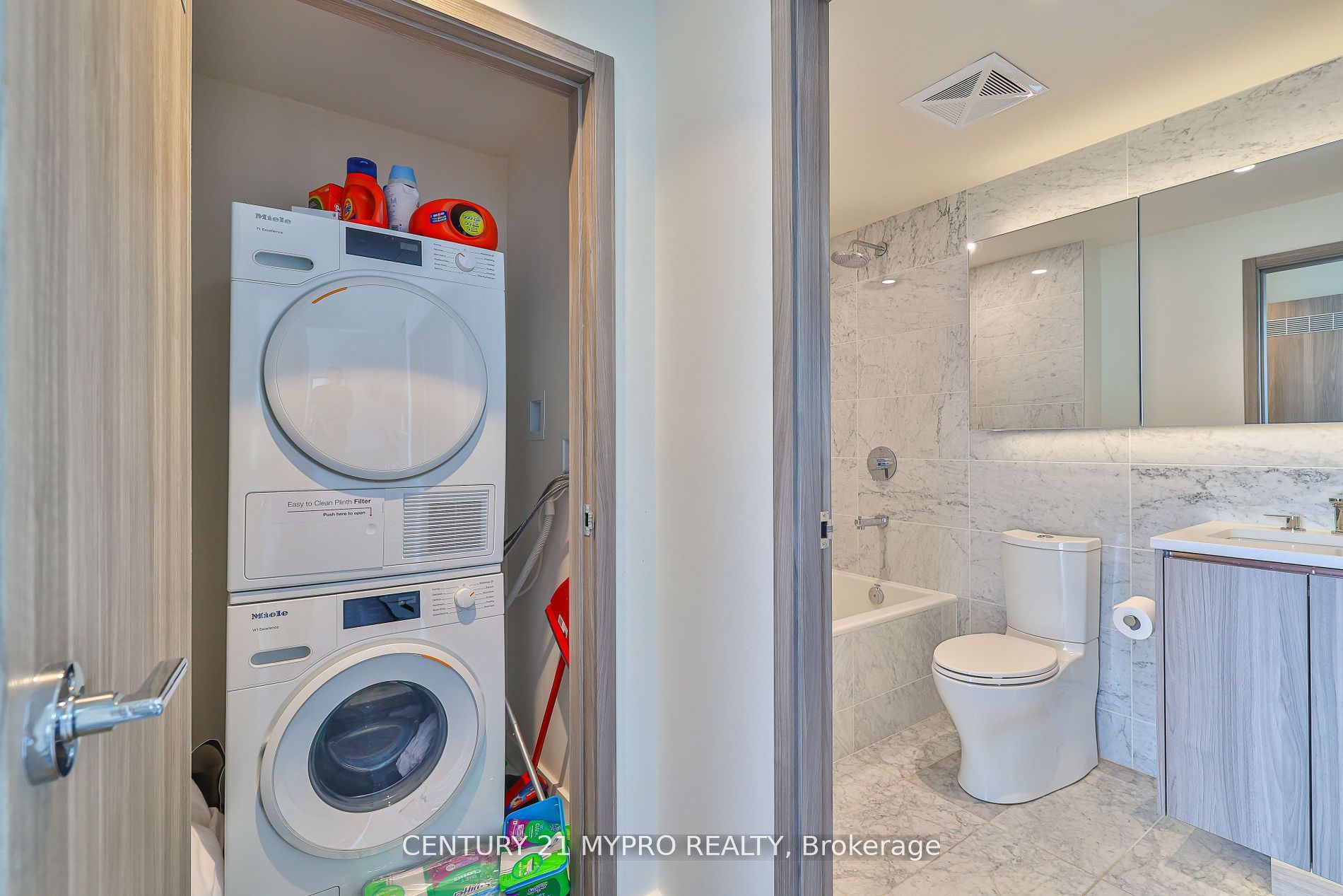 95 Mcmahon Dr 05 Property Photo 22