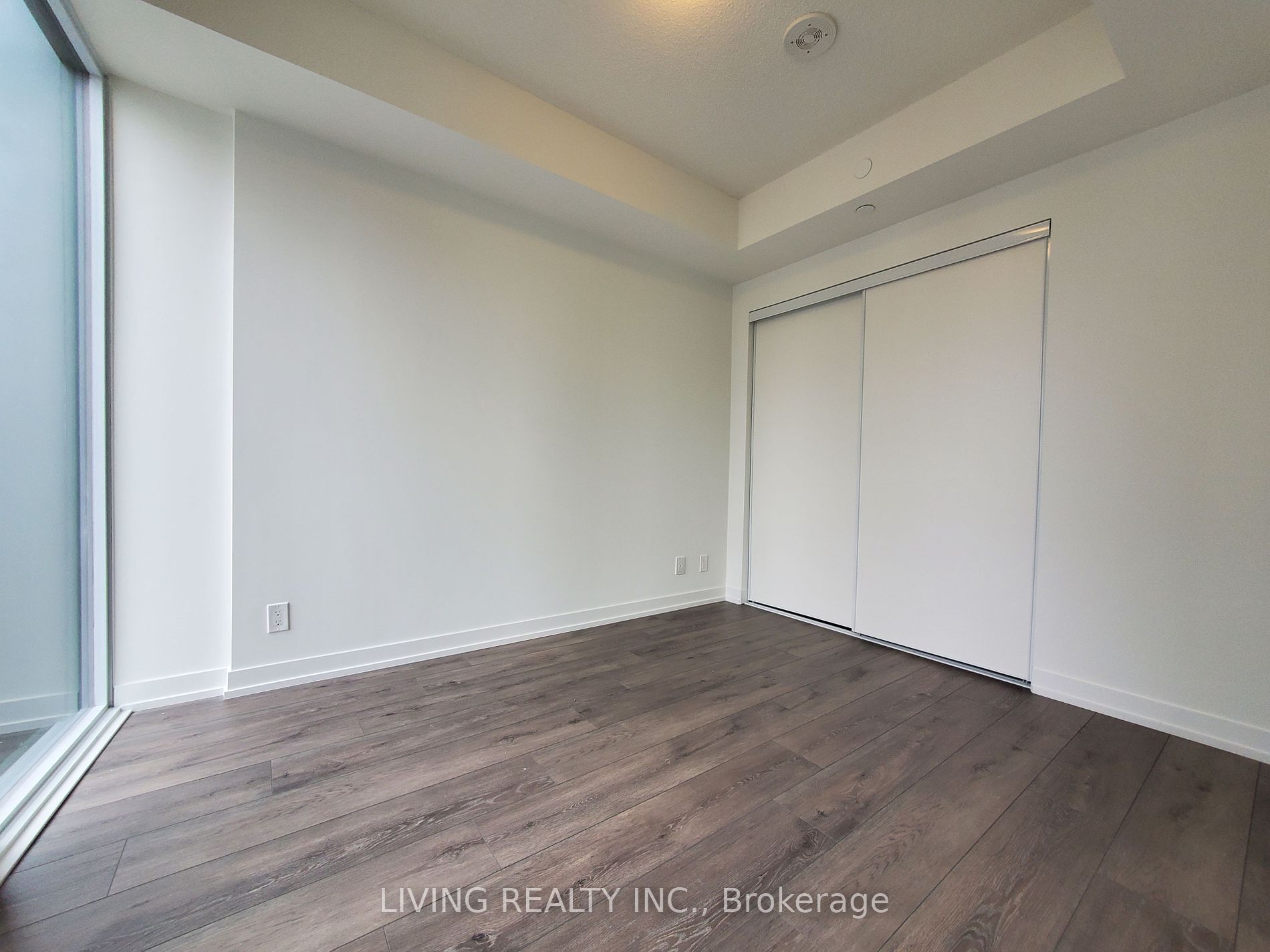 60 Shuter St 12 Property Photo 5