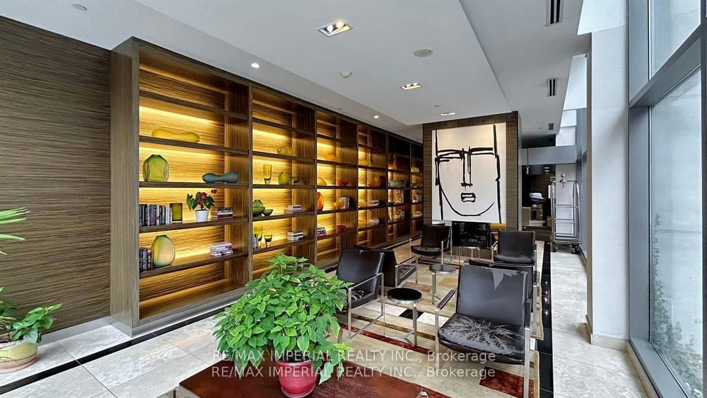 38 Grenville St 01 Property Photo 2