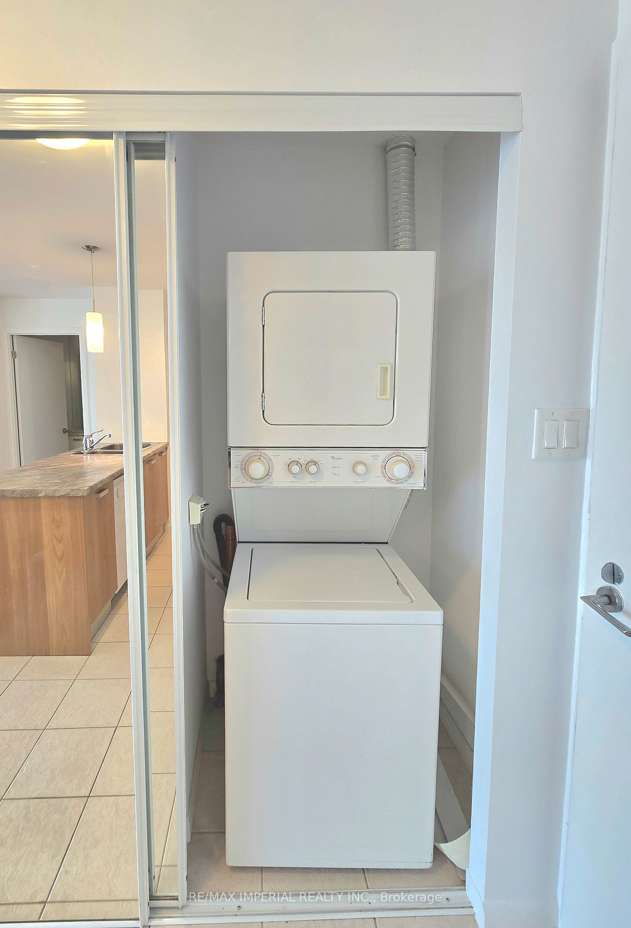 38 Grenville St 01 Property Photo 15