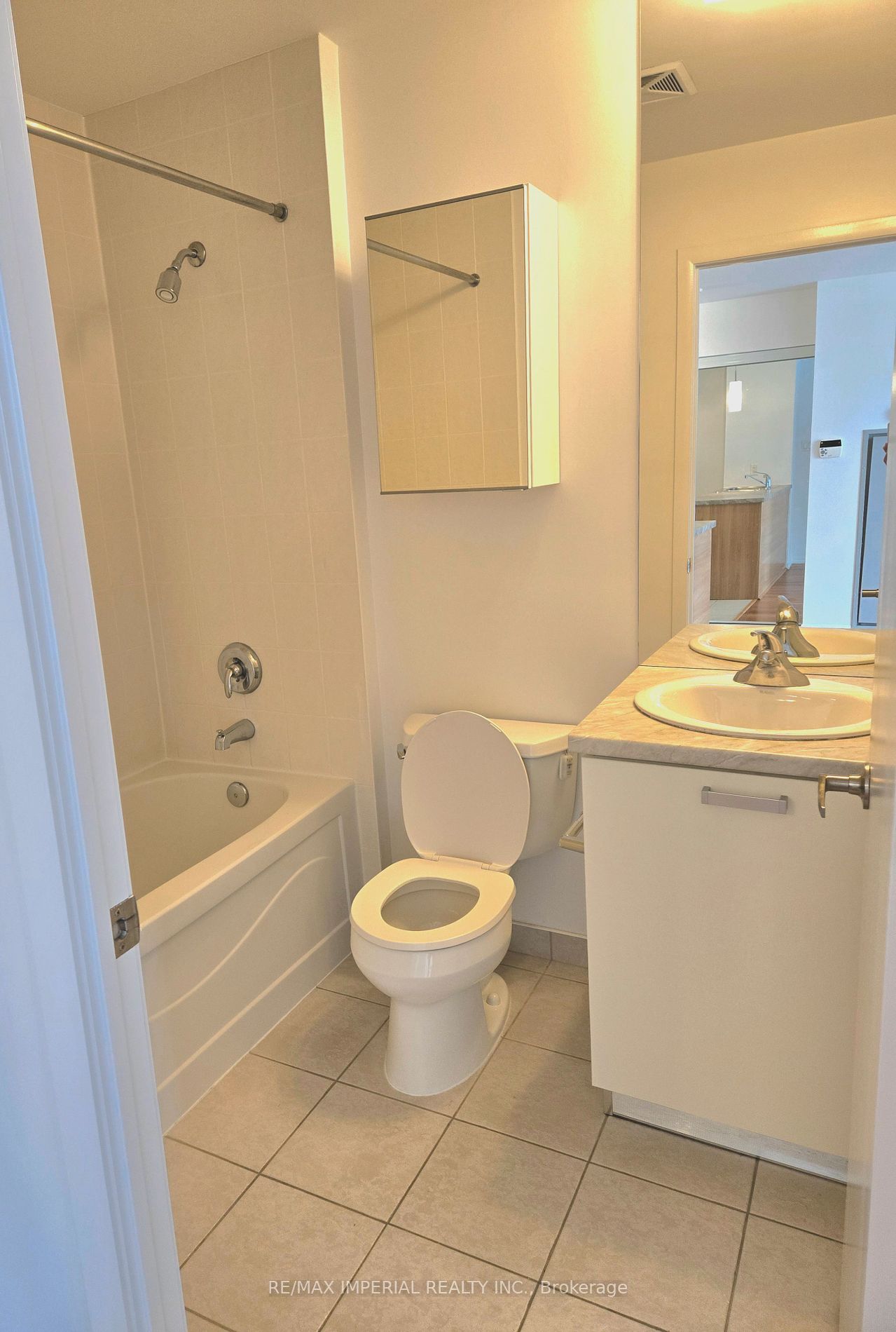38 Grenville St 01 Property Photo 20