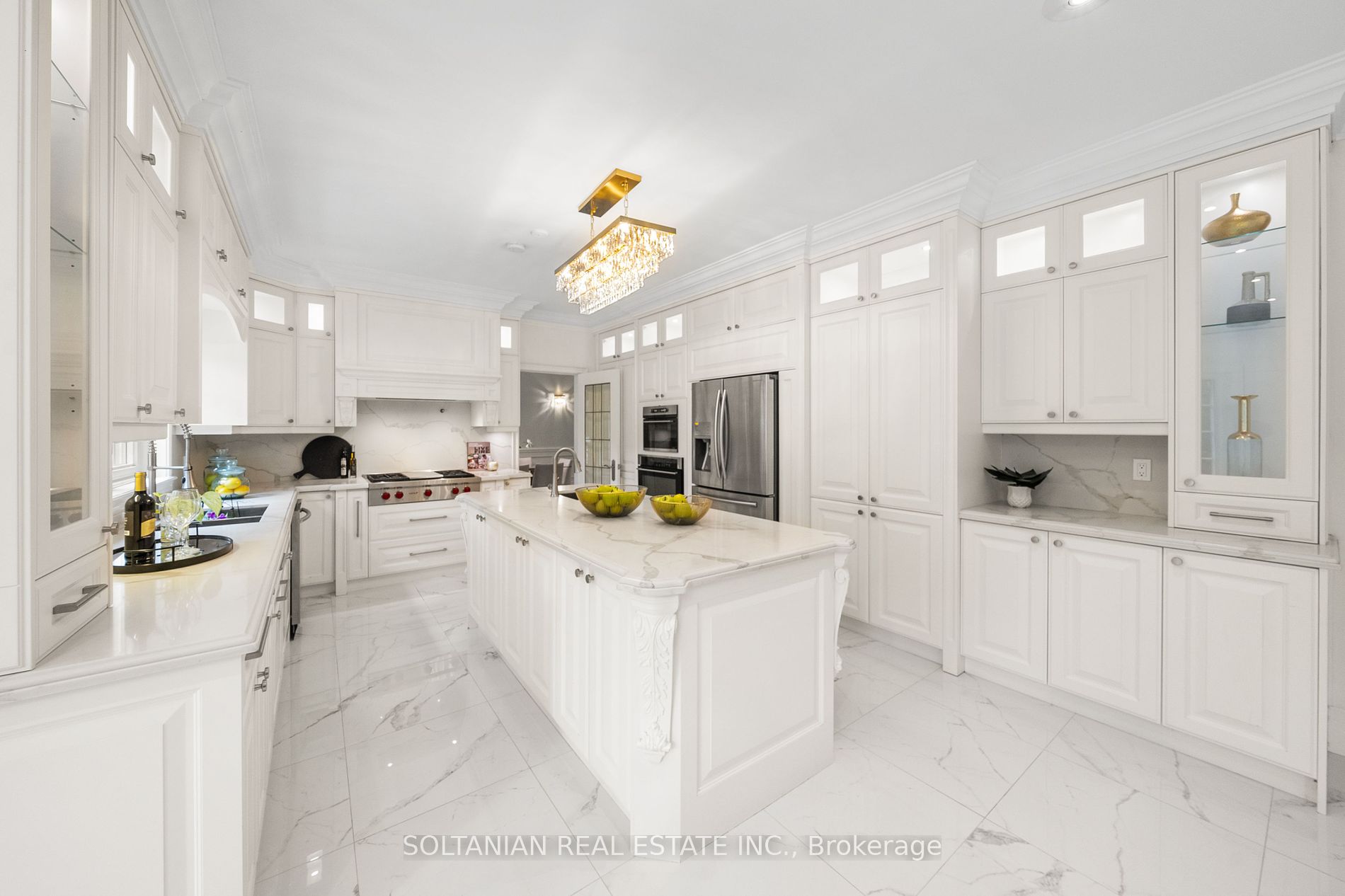 159 Old Yonge St Property Photo 5