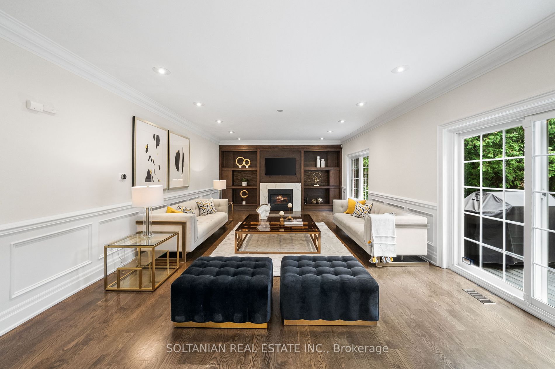 159 Old Yonge St Property Photo 6