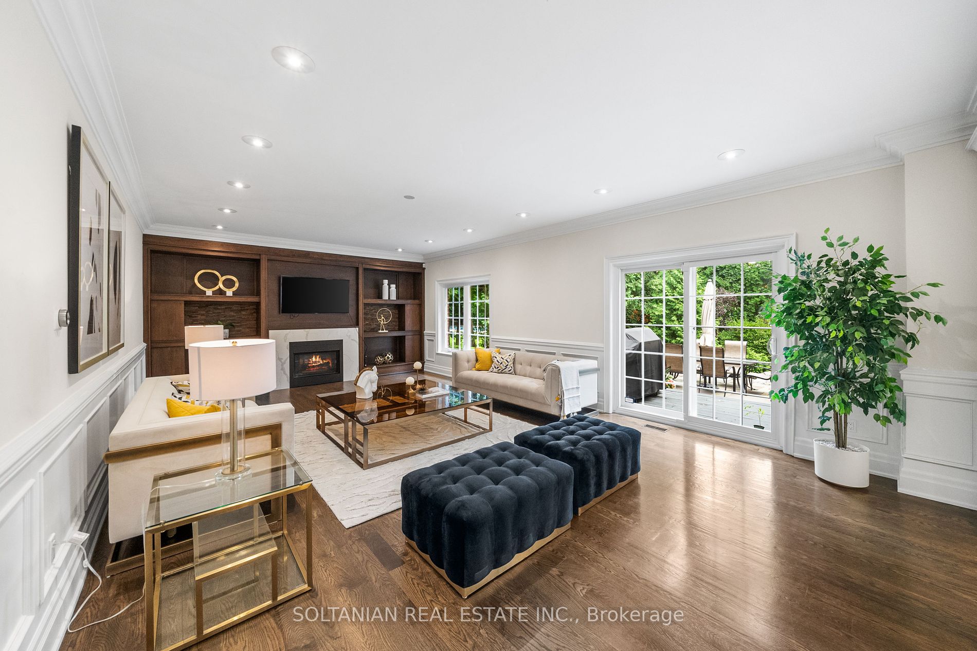 159 Old Yonge St Property Photo 7