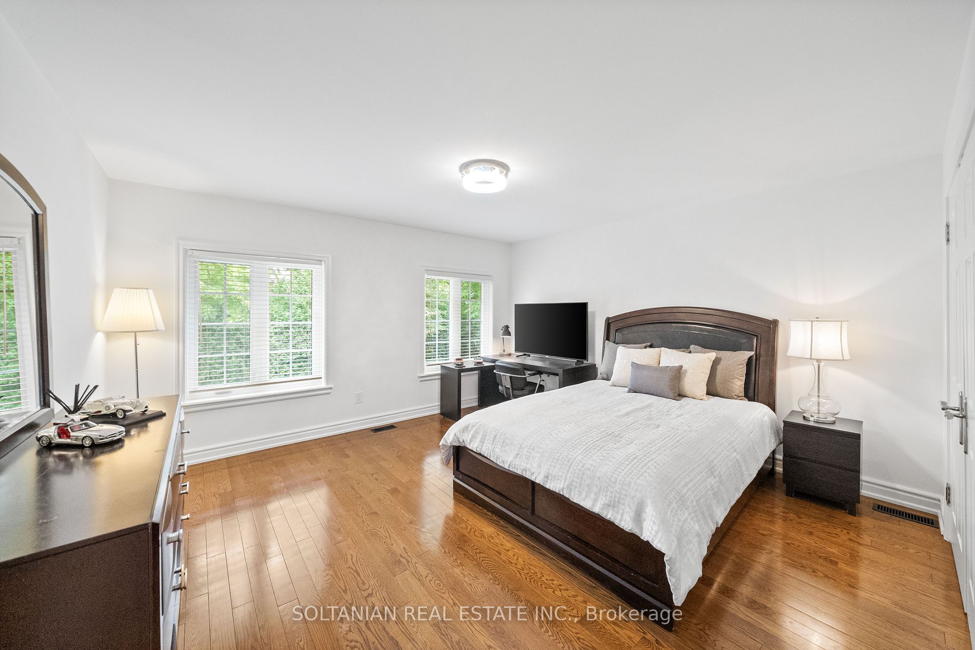 159 Old Yonge St Property Photo 17