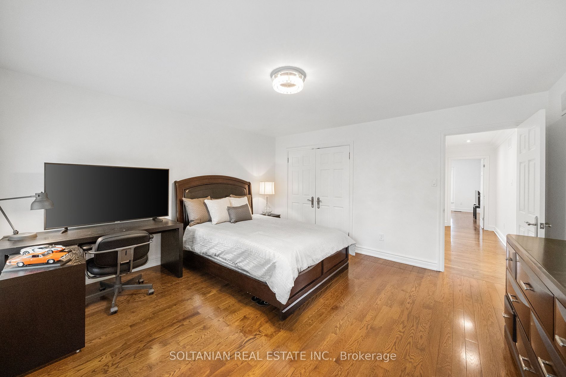 159 Old Yonge St Property Photo 19
