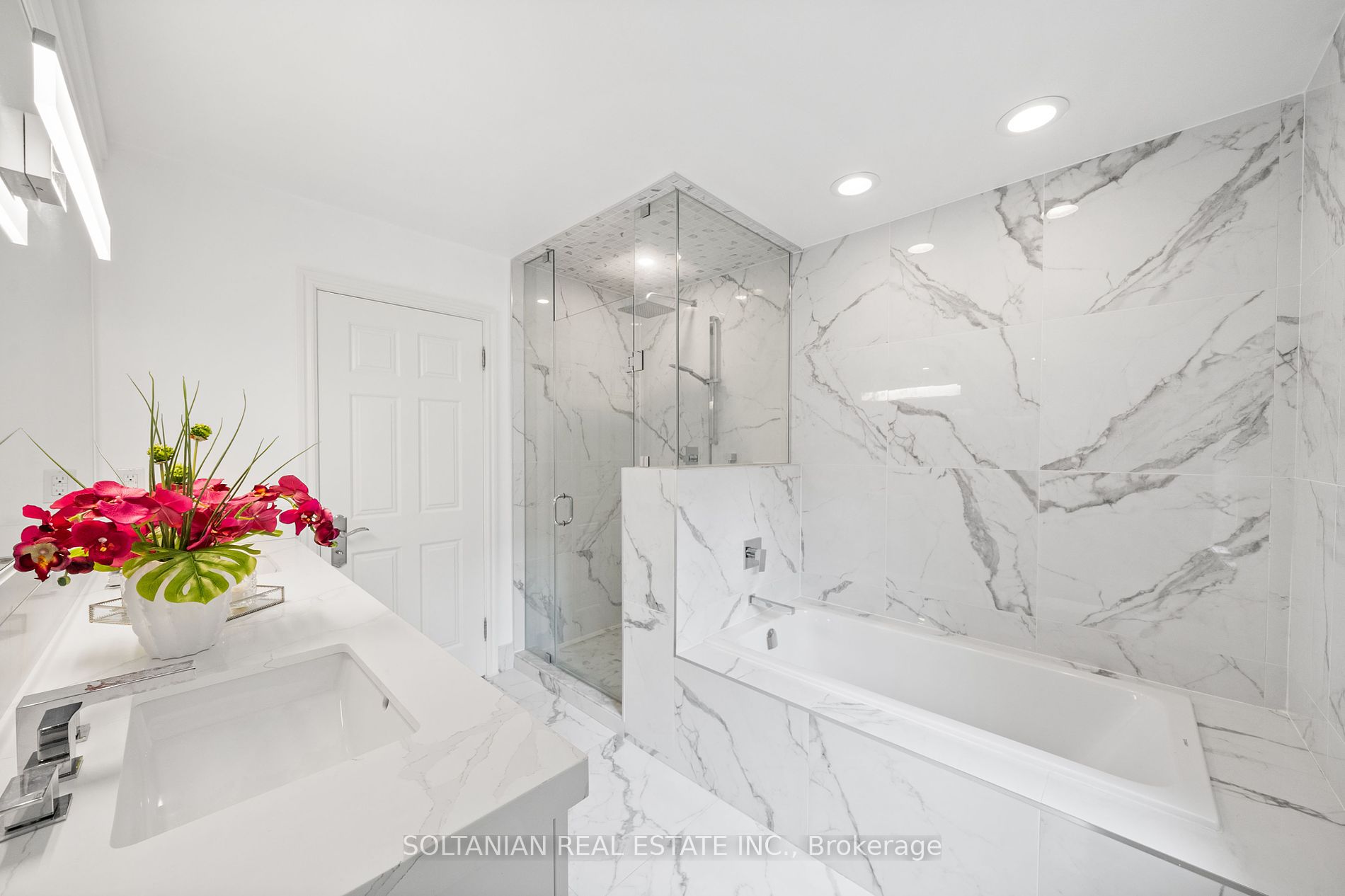 159 Old Yonge St Property Photo 21