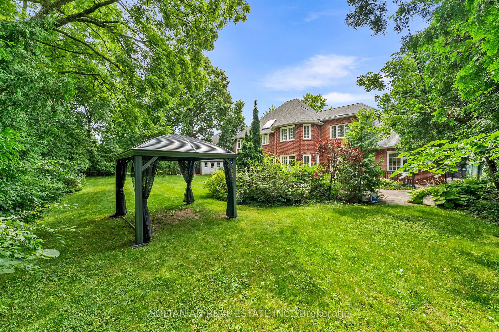 159 Old Yonge St Property Photo 32