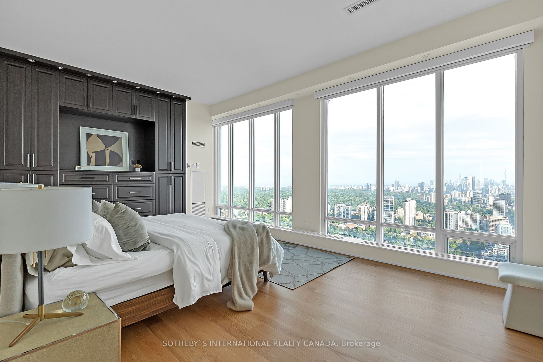 2191 Yonge St 2 Property Photo 11