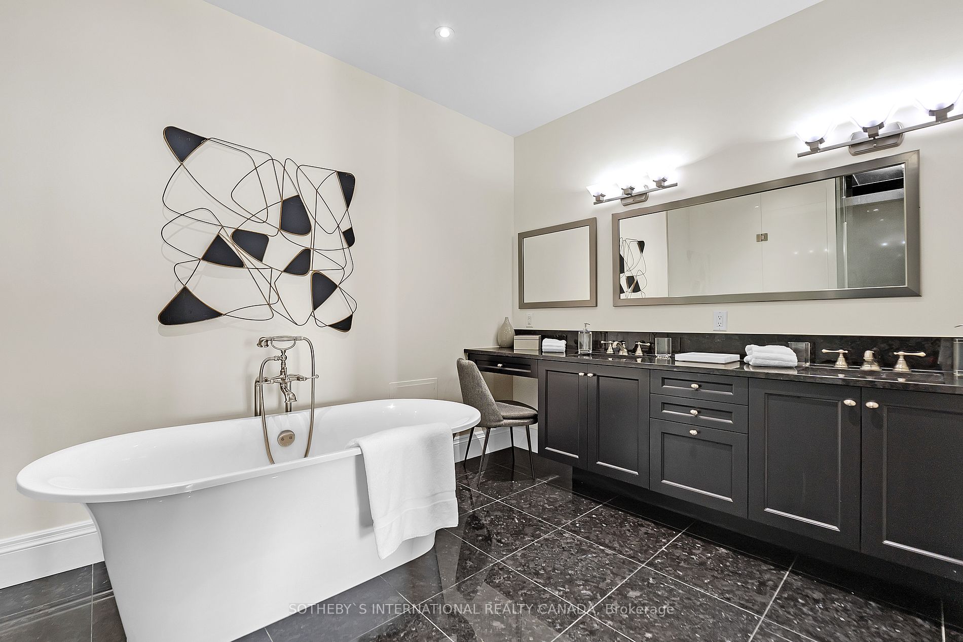 2191 Yonge St 2 Property Photo 14
