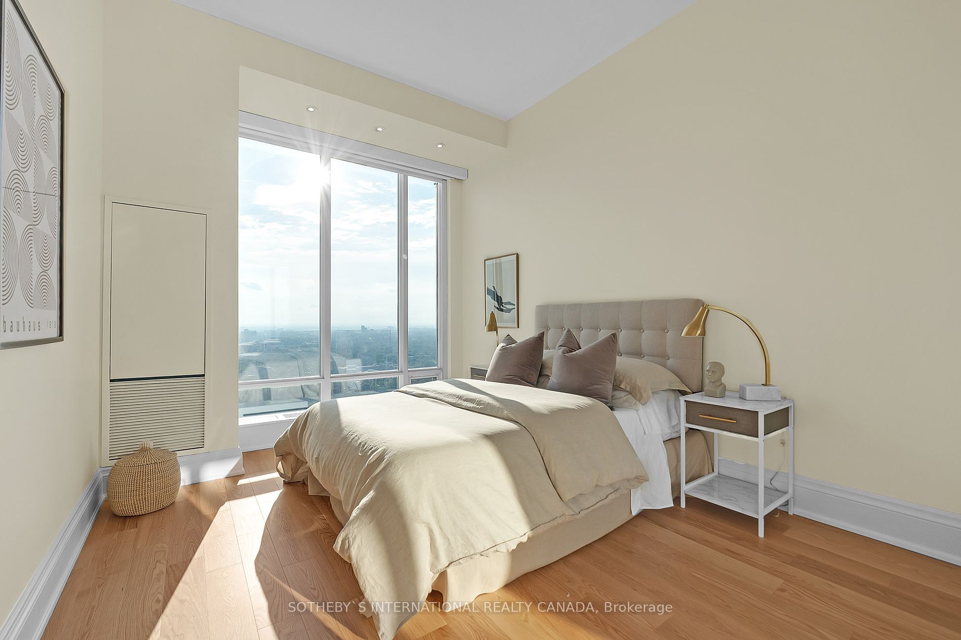 2191 Yonge St 2 Property Photo 15