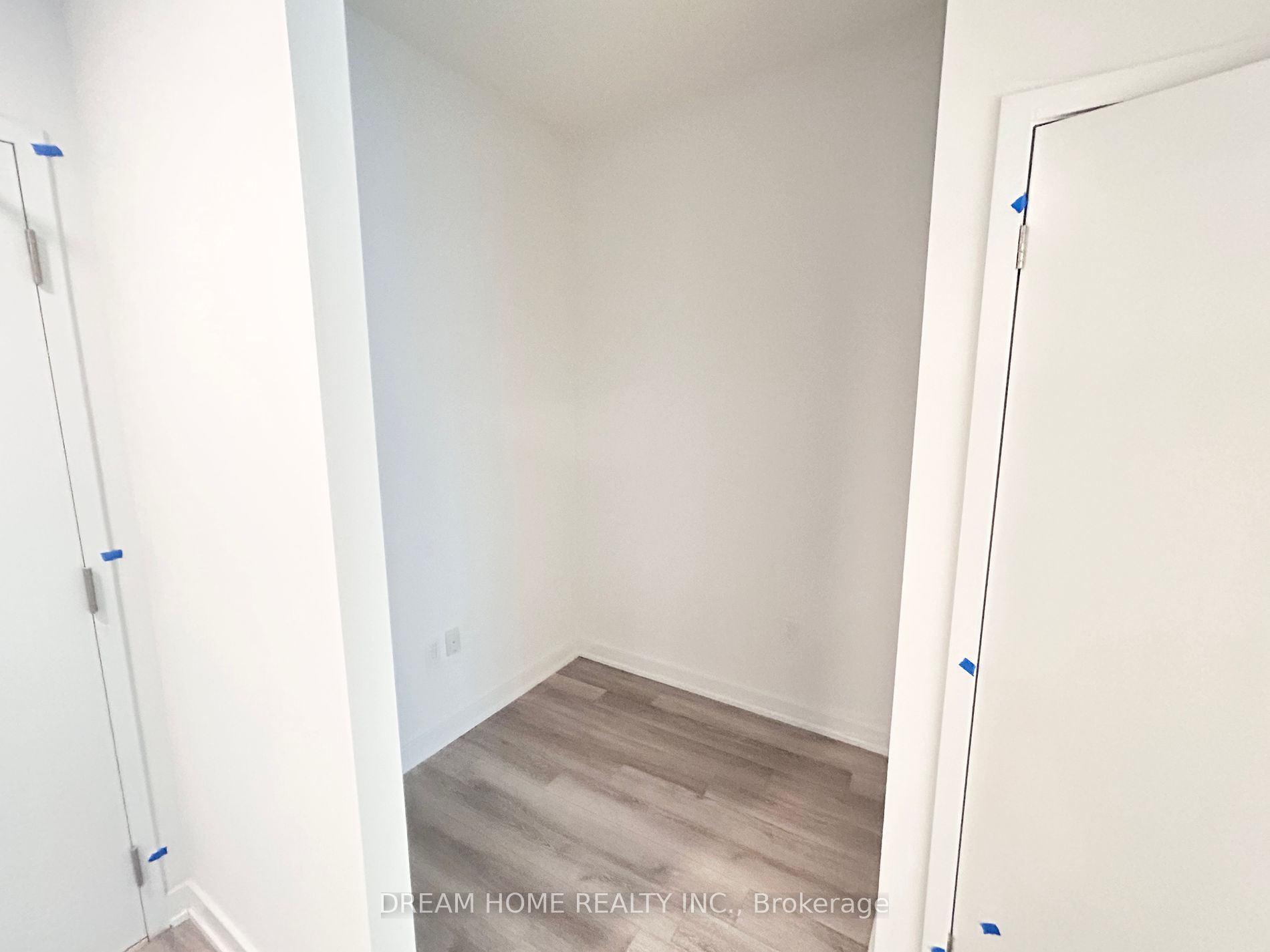 121 St Patrick St Property Photo 2
