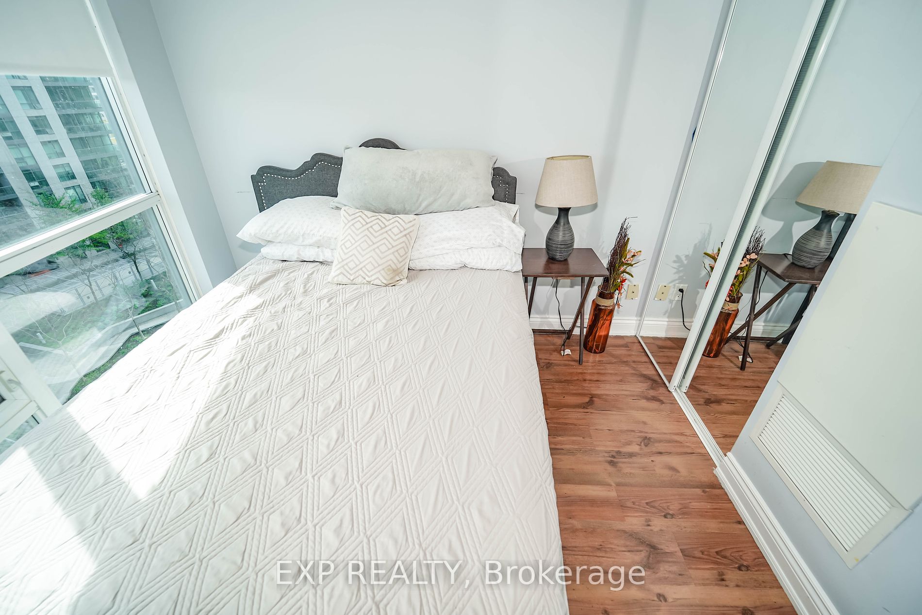 231 Ft York Blvd Property Photo 5