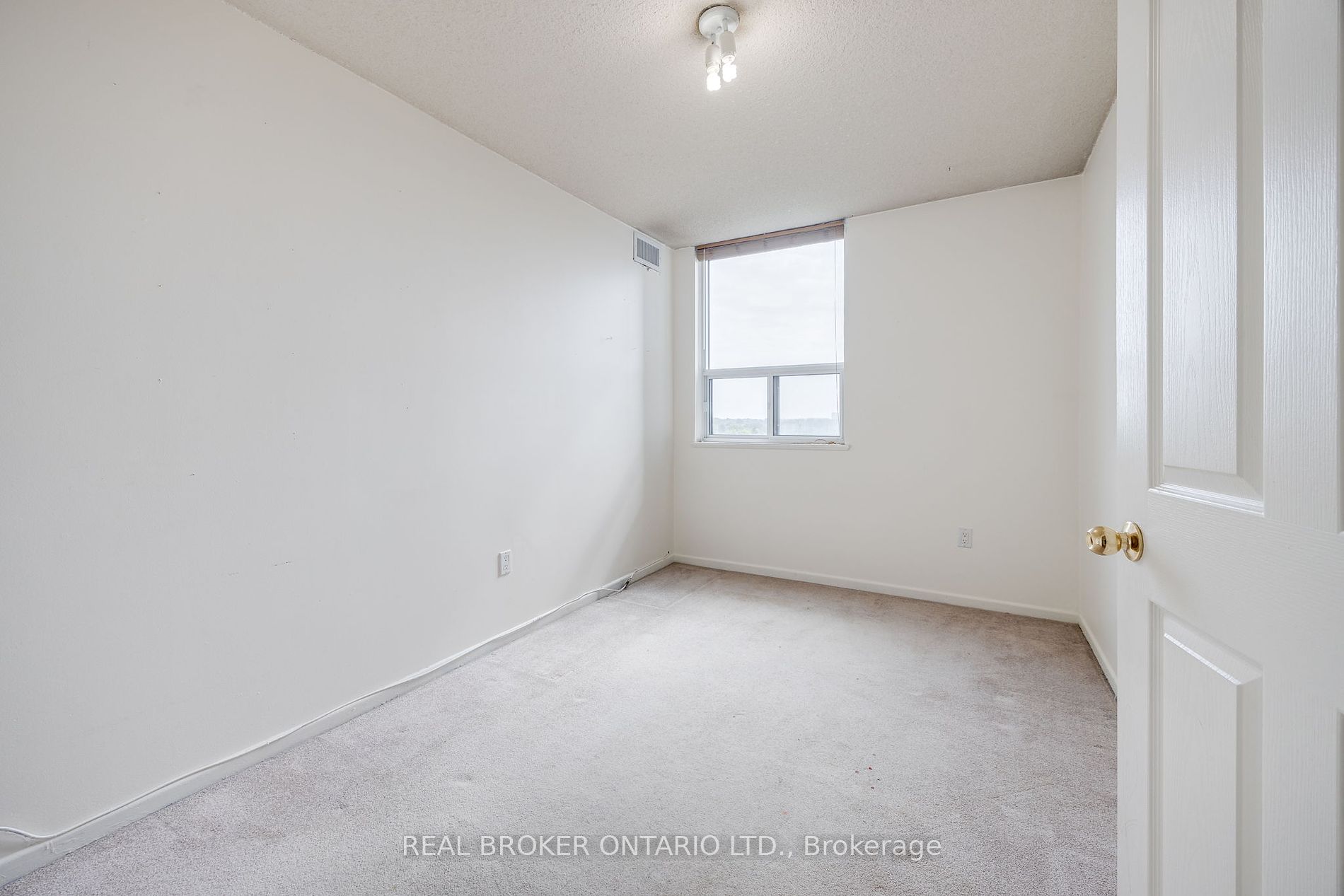 5 Old Sheppard Ave 5 Property Photo 5