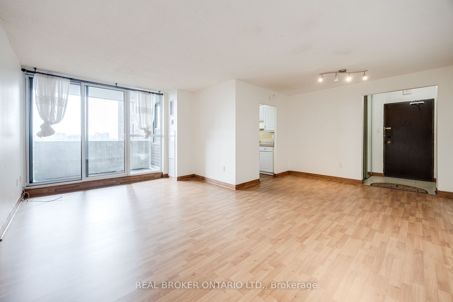 5 Old Sheppard Ave 5 Property Photo 24