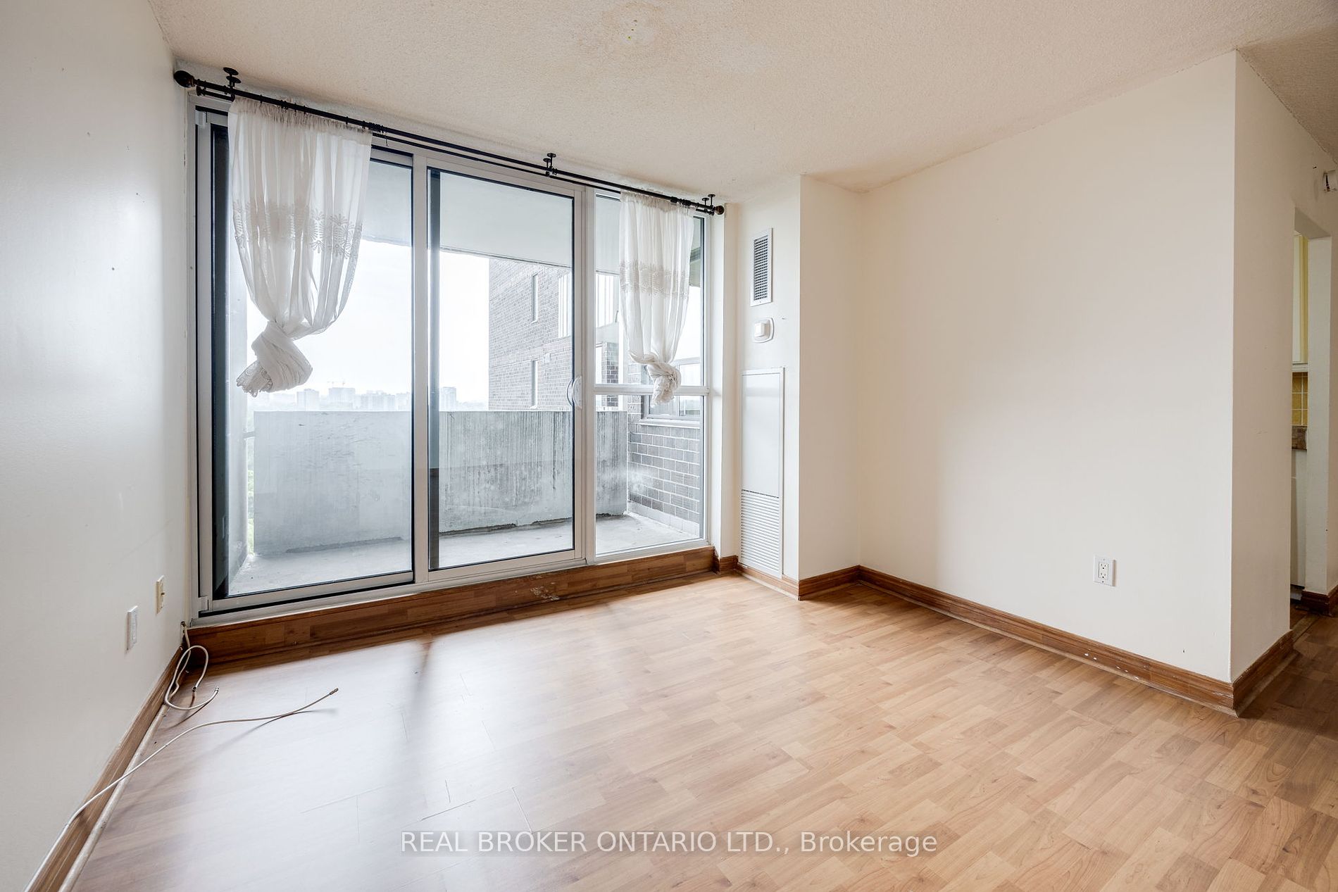 5 Old Sheppard Ave 5 Property Photo 25