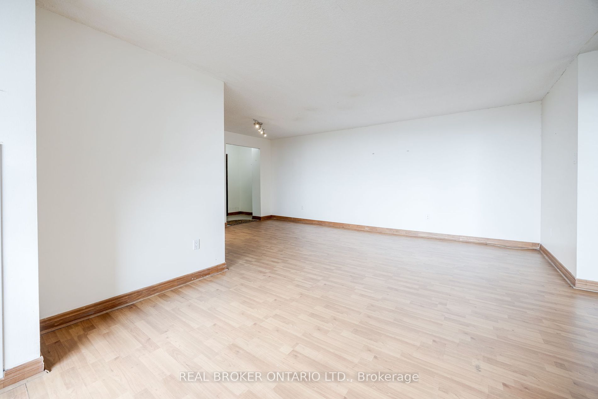 5 Old Sheppard Ave 5 Property Photo 26