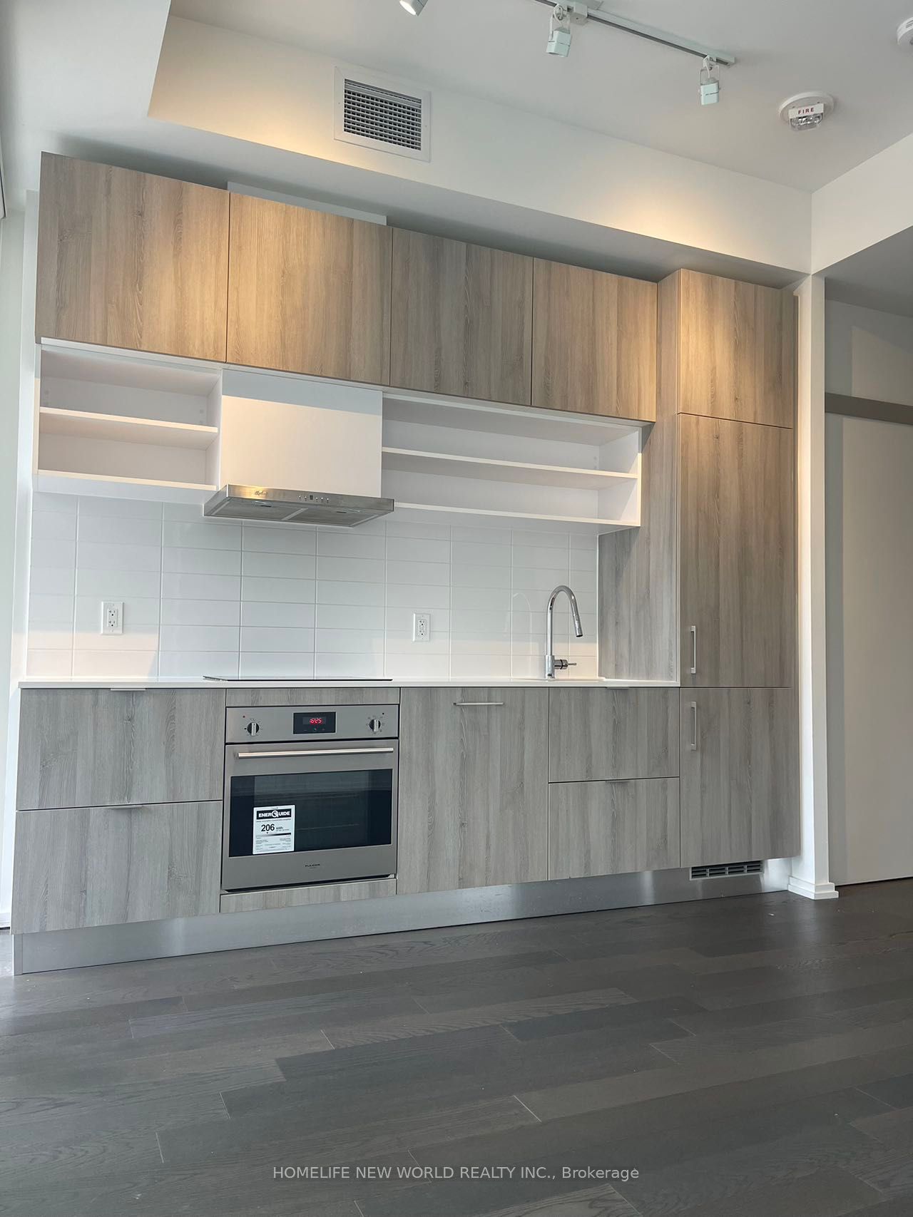 5 Soudan Ave 13 Property Photo 1