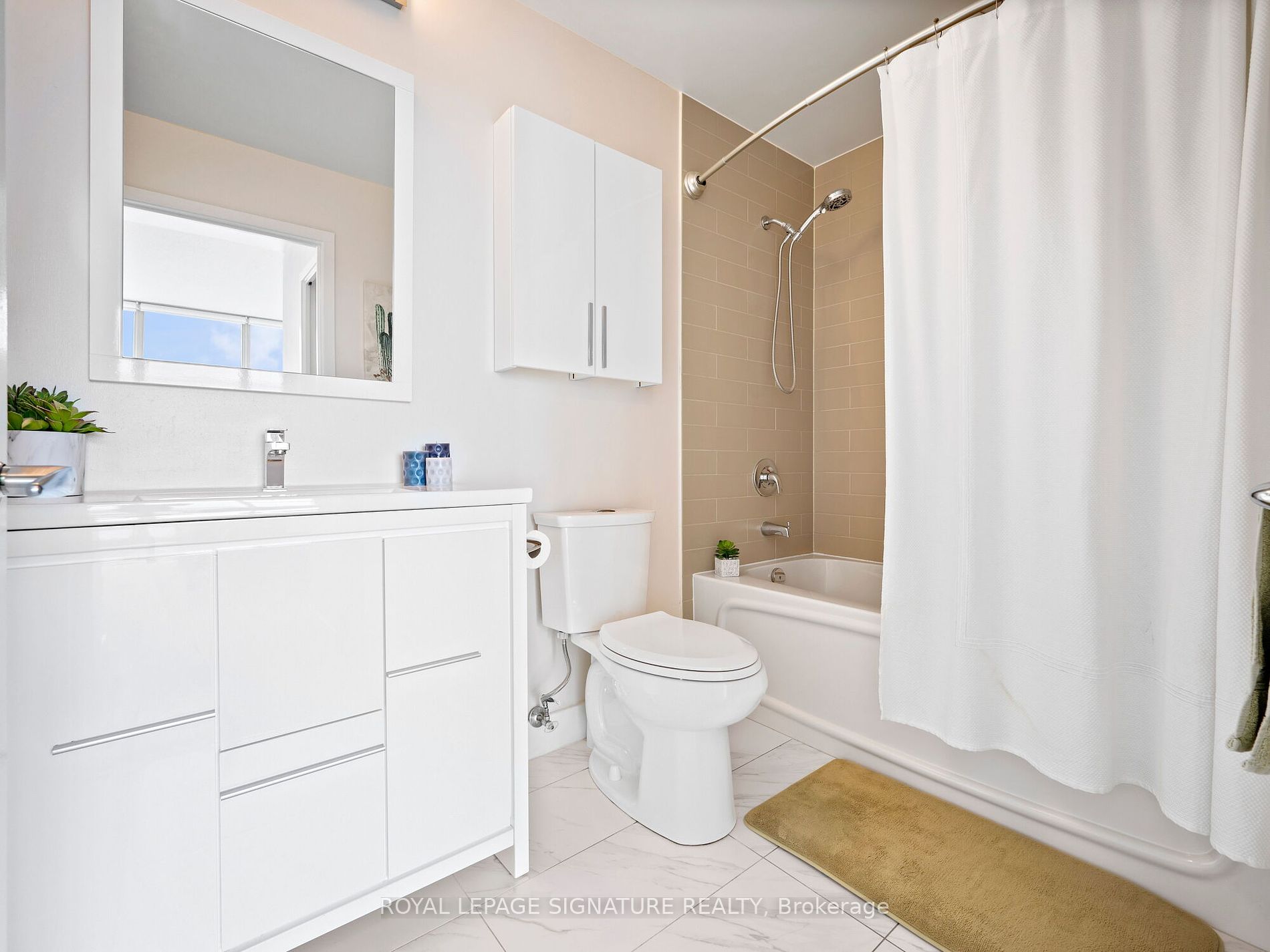 10 Navy Wharf Crt 08 Property Photo 21