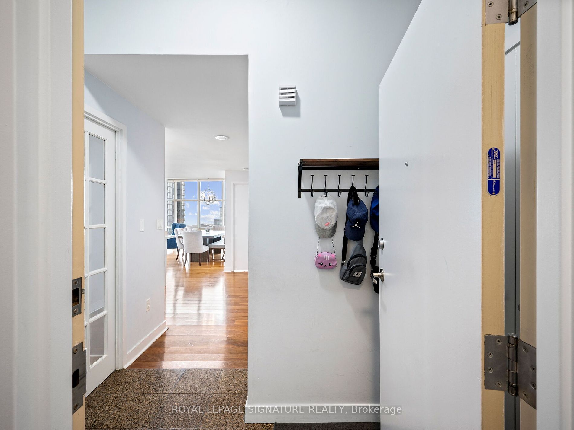 10 Navy Wharf Crt 08 Property Photo 23