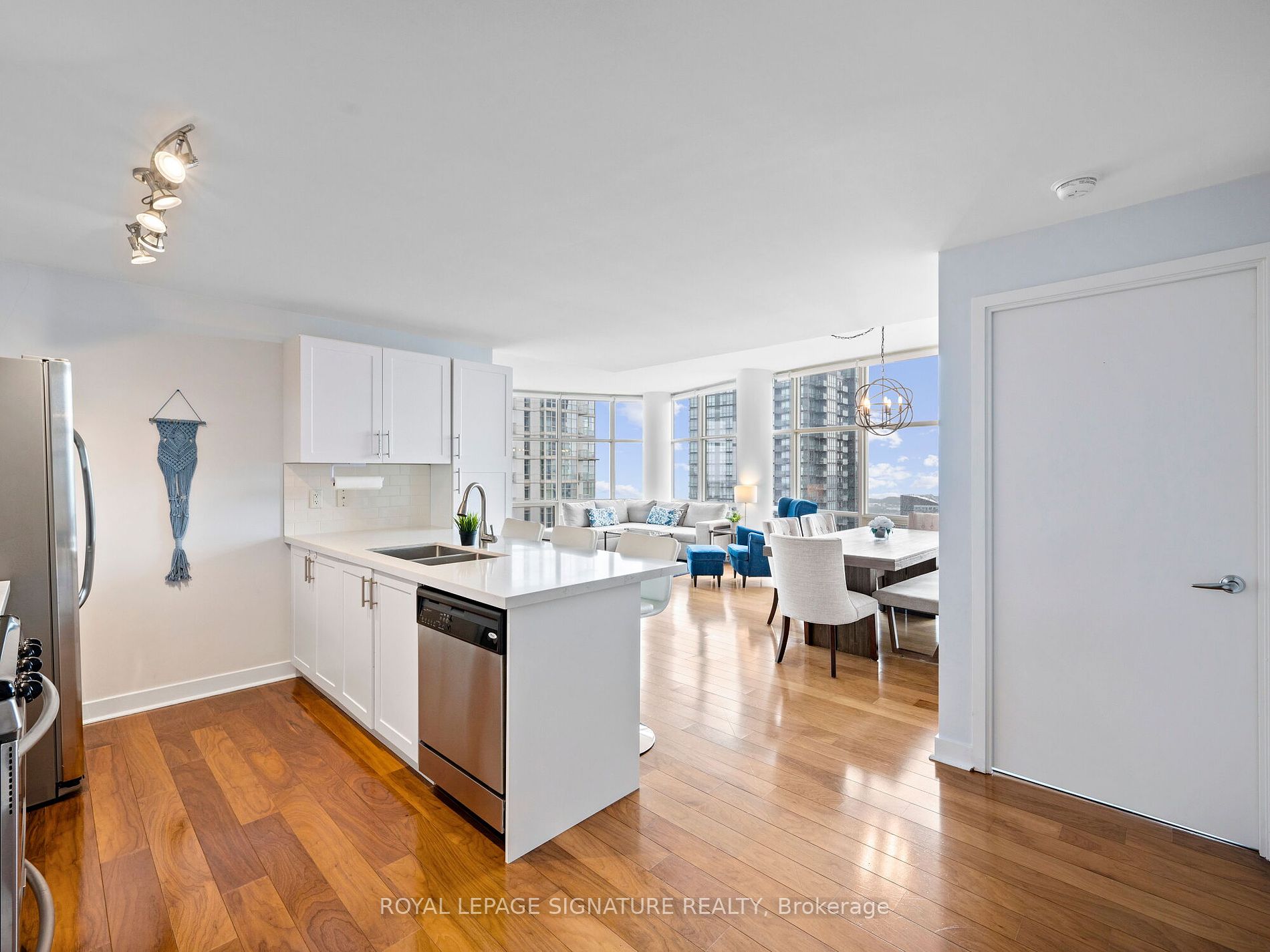 10 Navy Wharf Crt 08 Property Photo 29