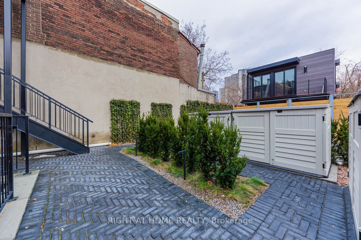 60 Winchester St Property Photo 21