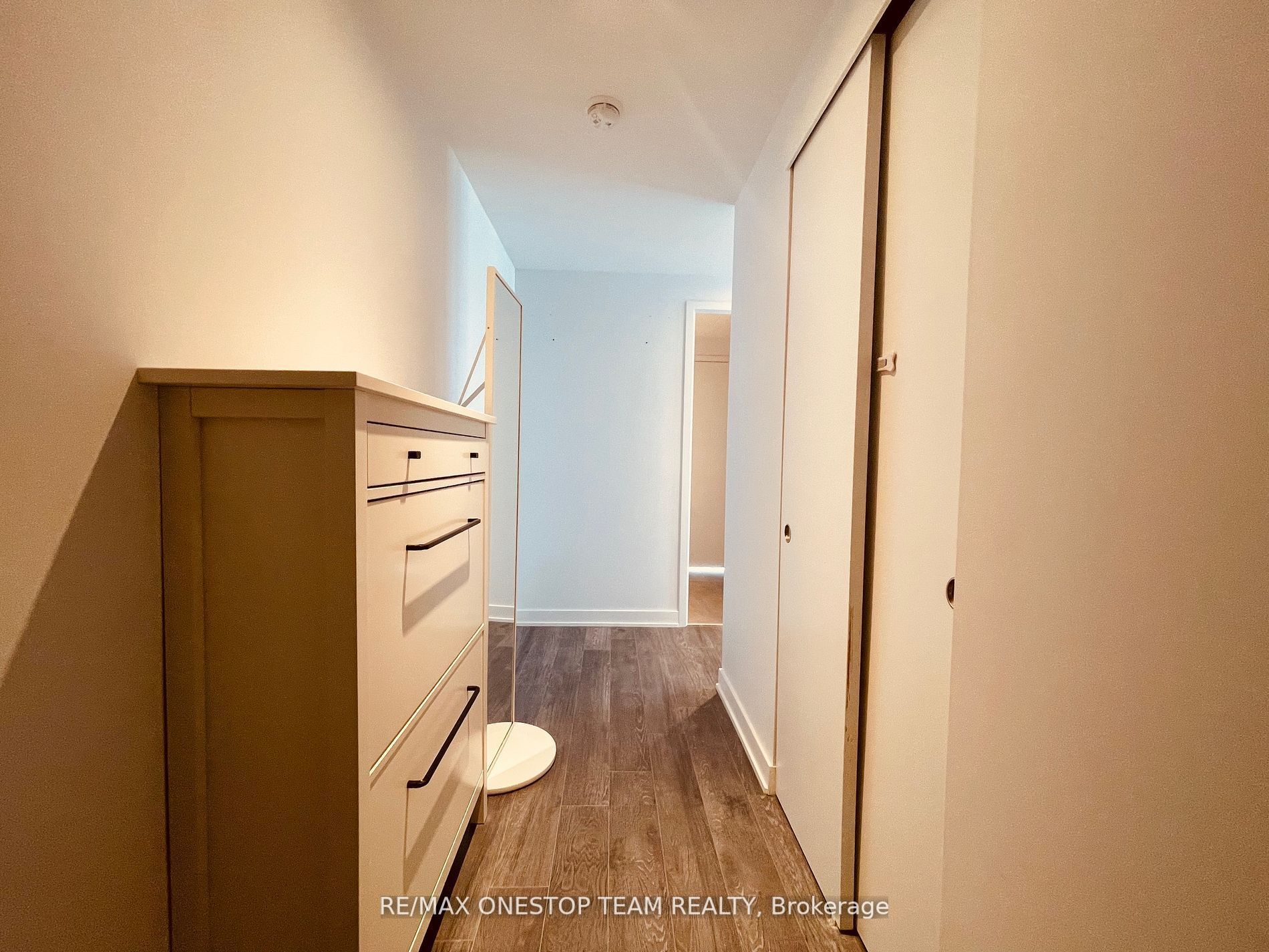 185 Roehampton Ave 12 Property Photo 16