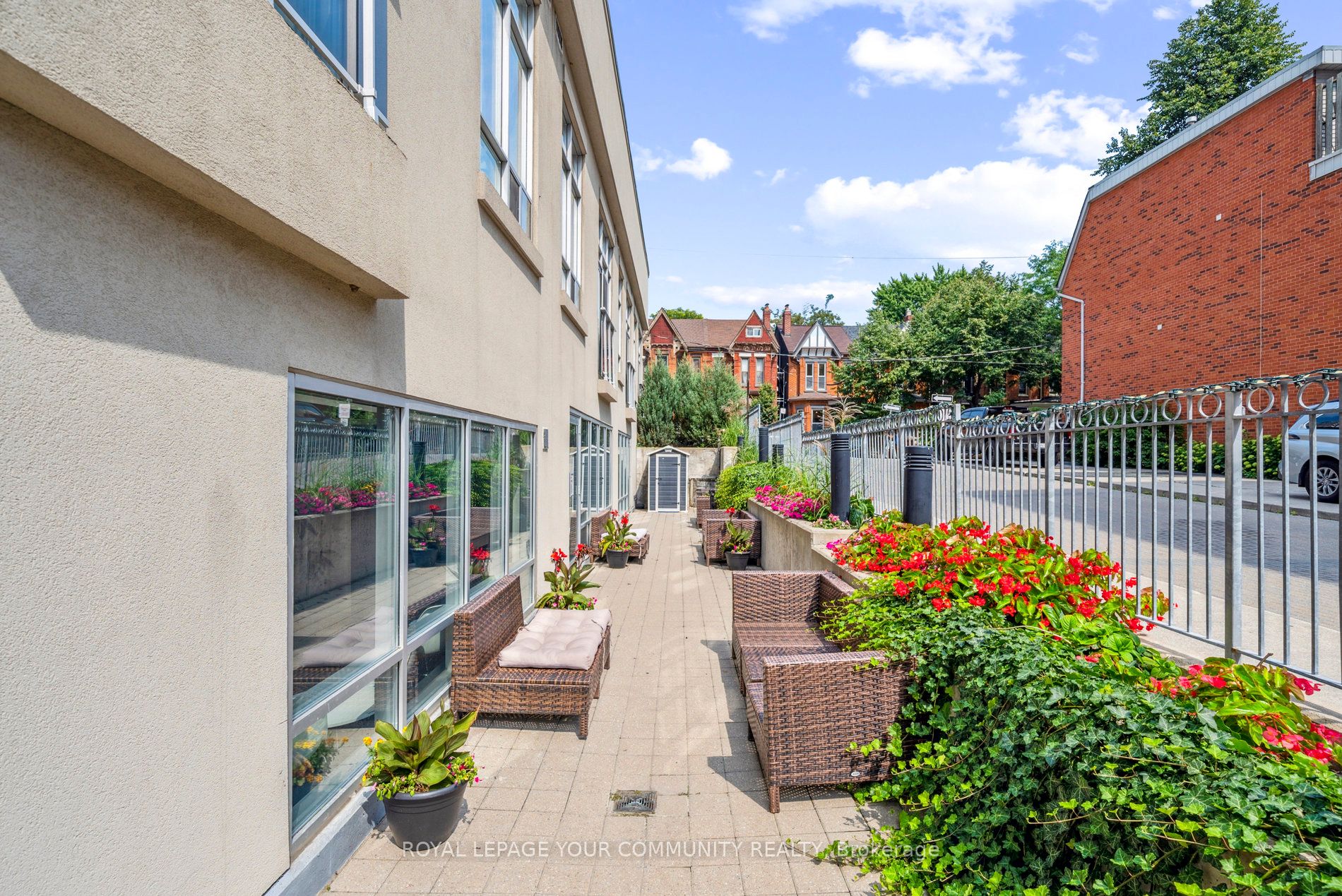 #407 - 225 Wellesley Street Property Photo 32