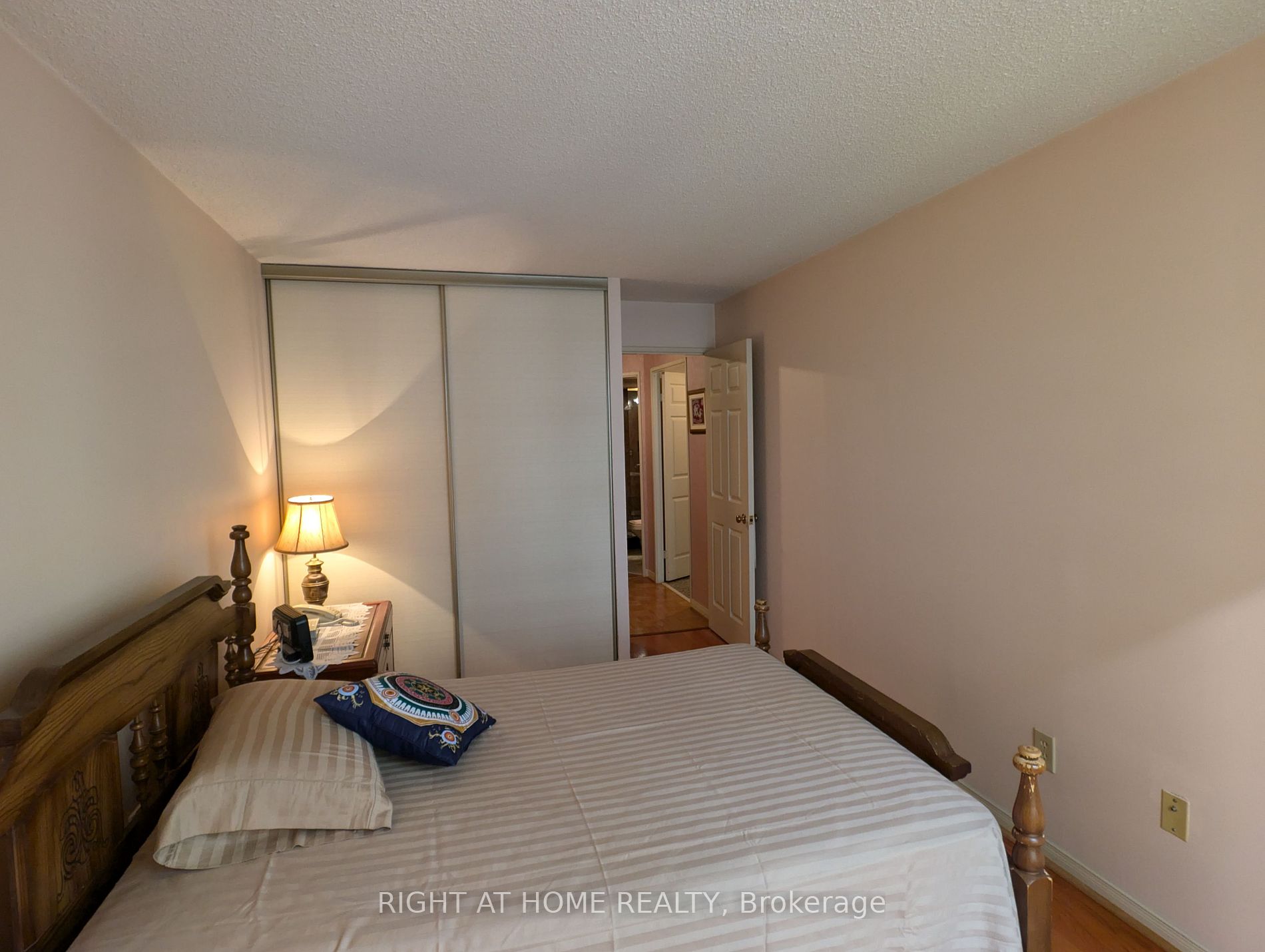 195 St Patrick St 905 Property Photo 7