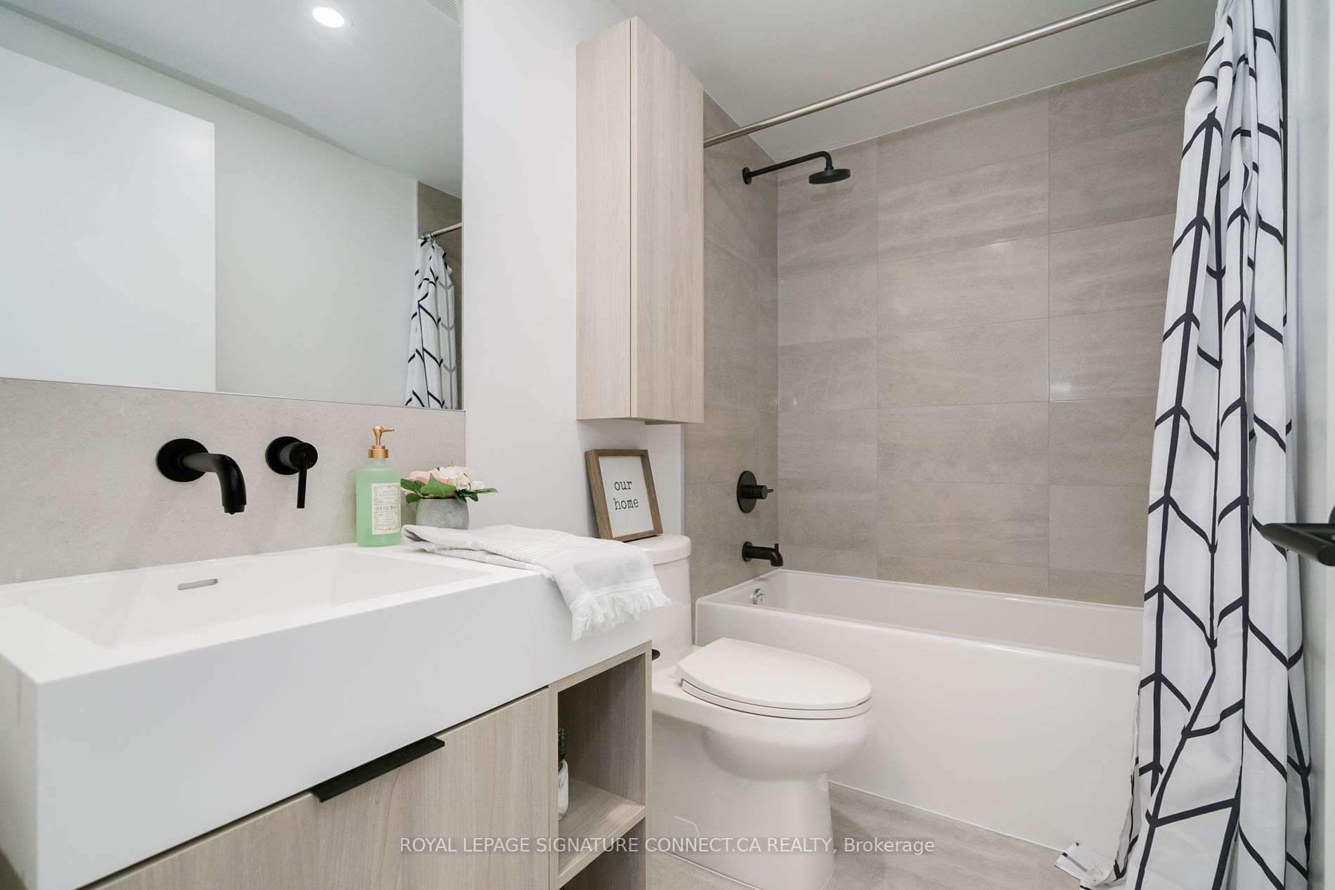 108 Peter St 17 Property Photo 10