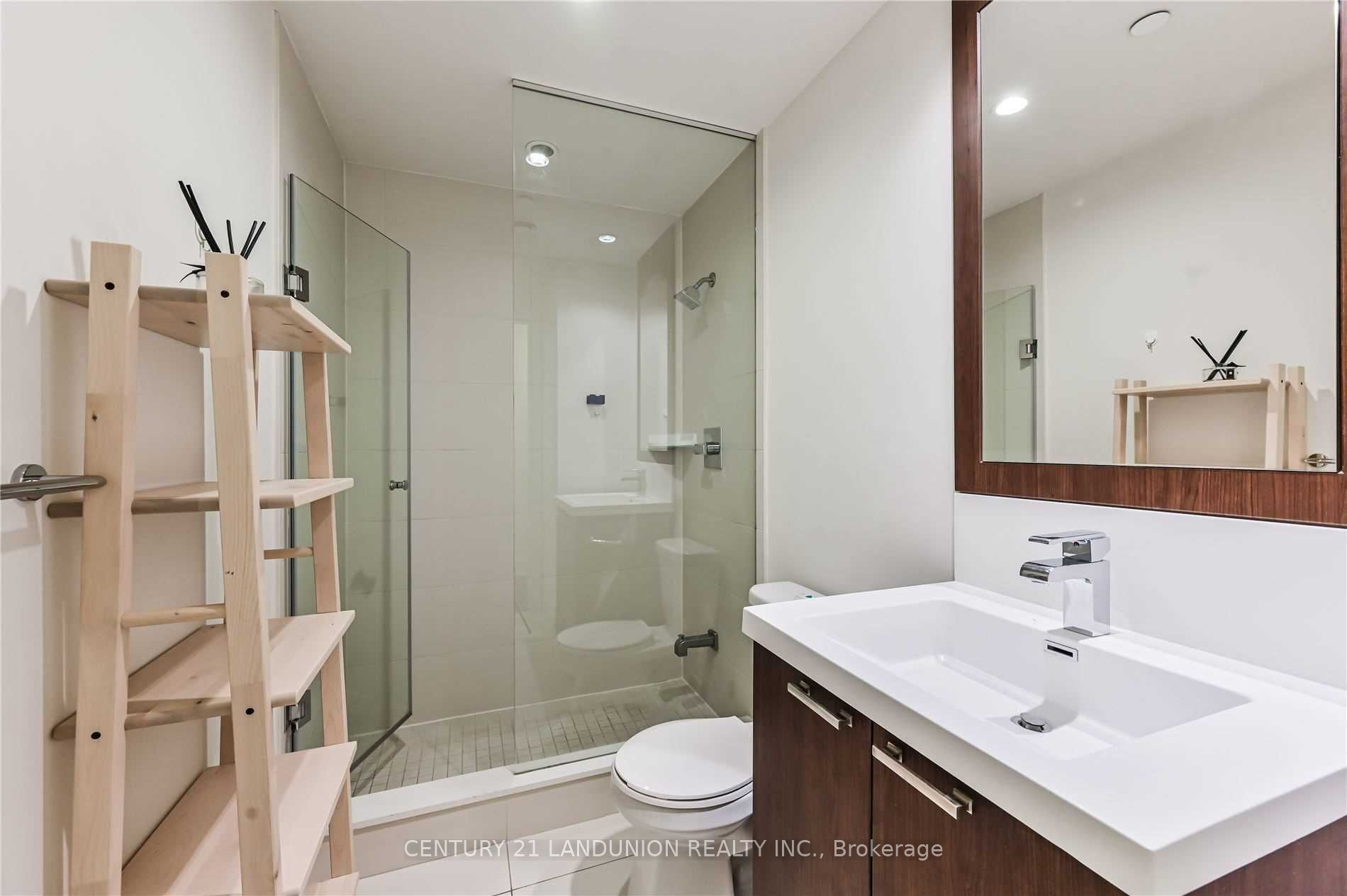 120 Harrison Garden Blvd 9 Property Photo 9