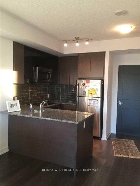 89 Dunfield Ave 2004 Property Photo 8