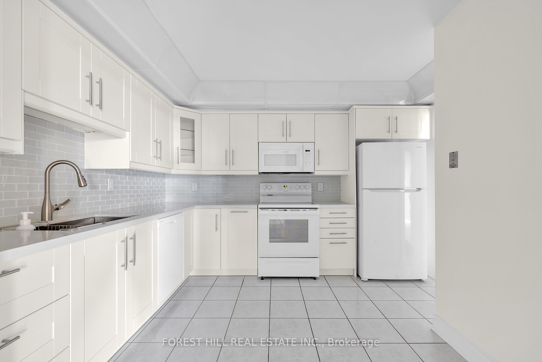 3181 Bayview Ave 7 Property Photo 2