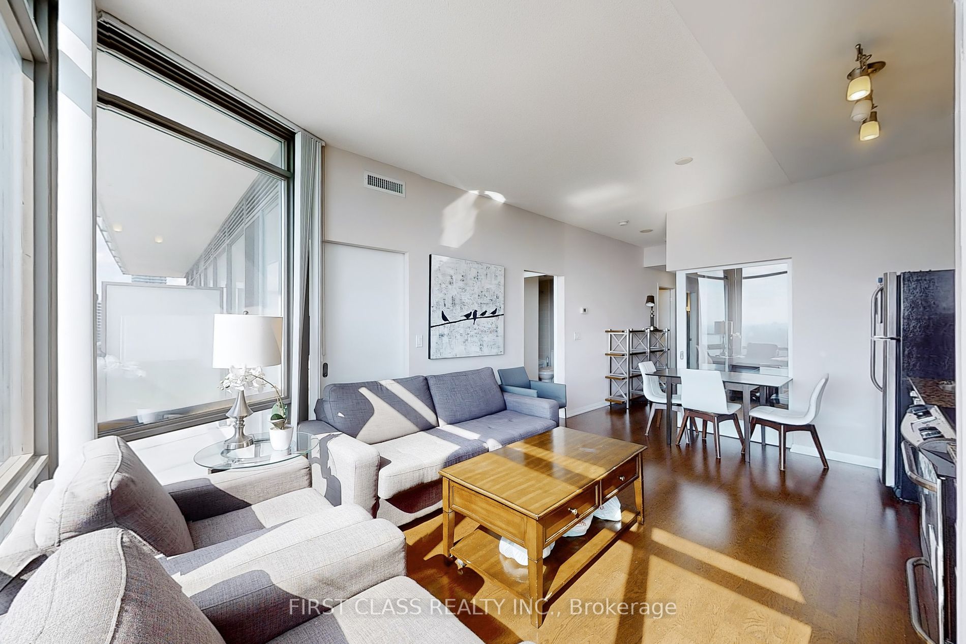 832 Bay St 2 Property Photo 1
