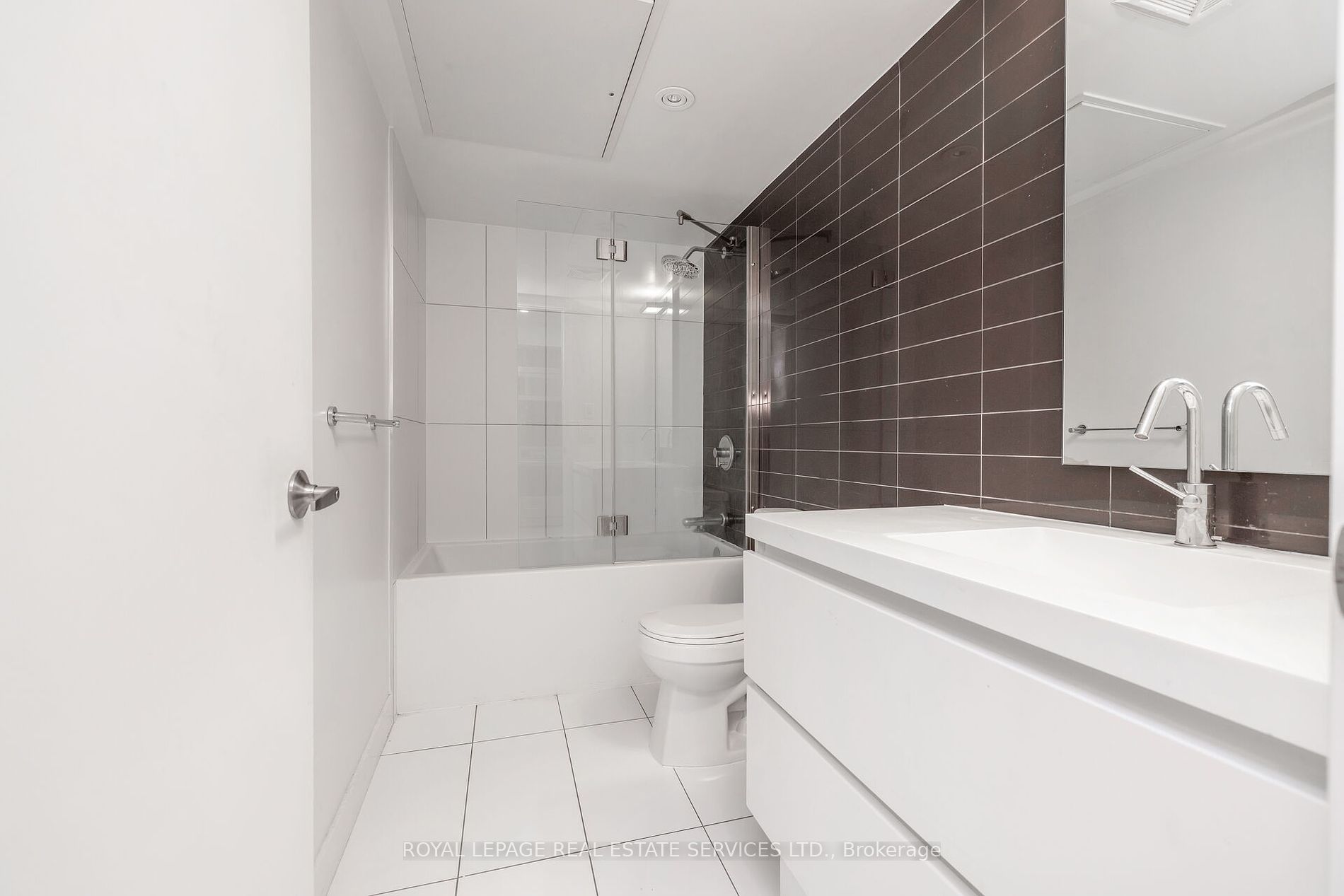 85 Queens Wharf Rd 05 Property Photo 9