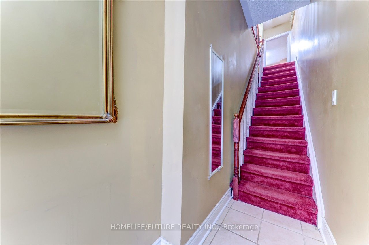 56 Sullivan St Property Photo 10