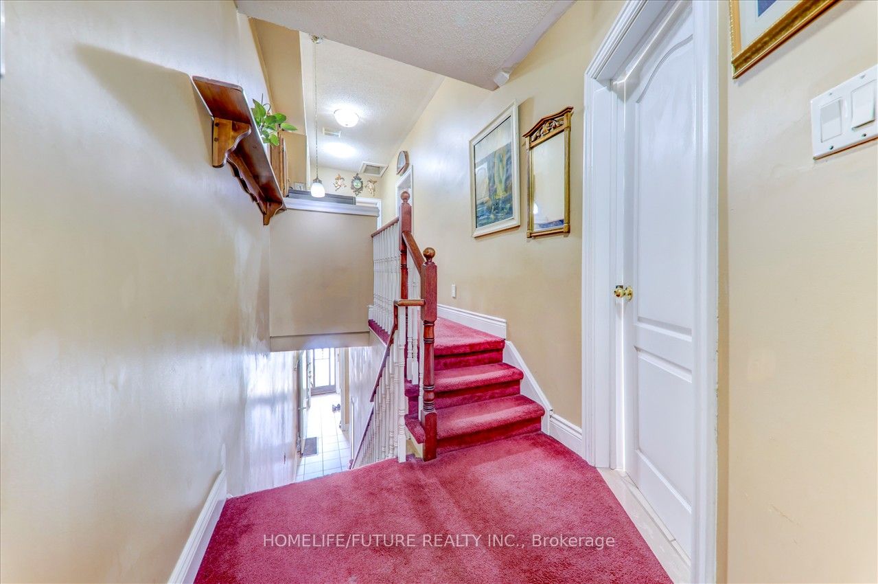 56 Sullivan St Property Photo 11