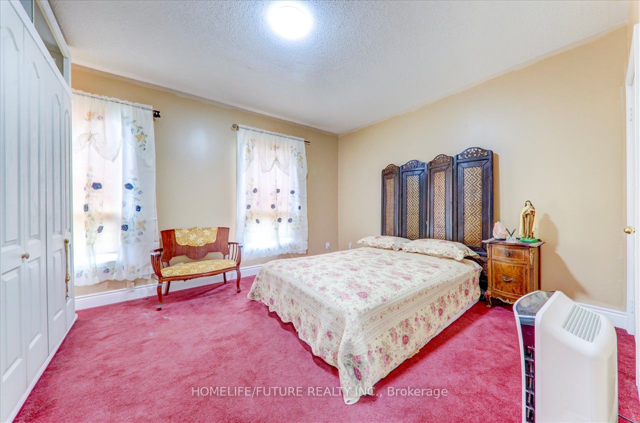 56 Sullivan St Property Photo 18
