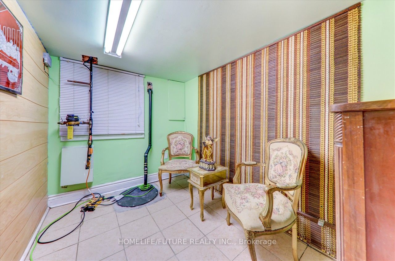 56 Sullivan St Property Photo 26